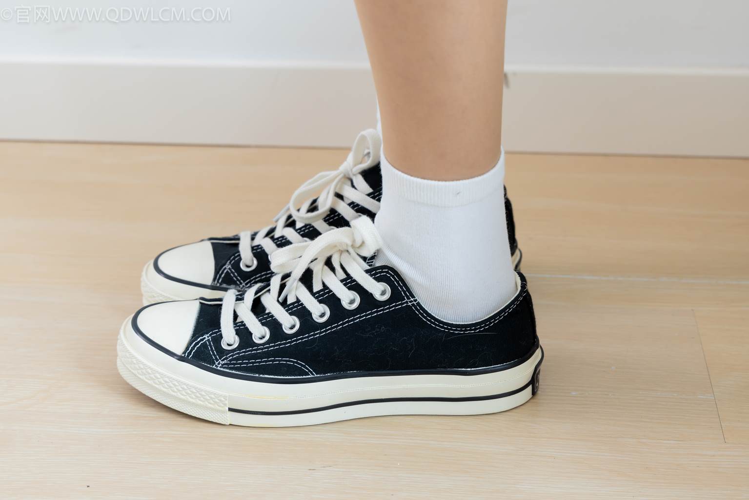 图片[4]-精选勿恋传媒 NO.2483 茯苓-帆布鞋、白棉袜、薄肉丝[171P]-草丛看图