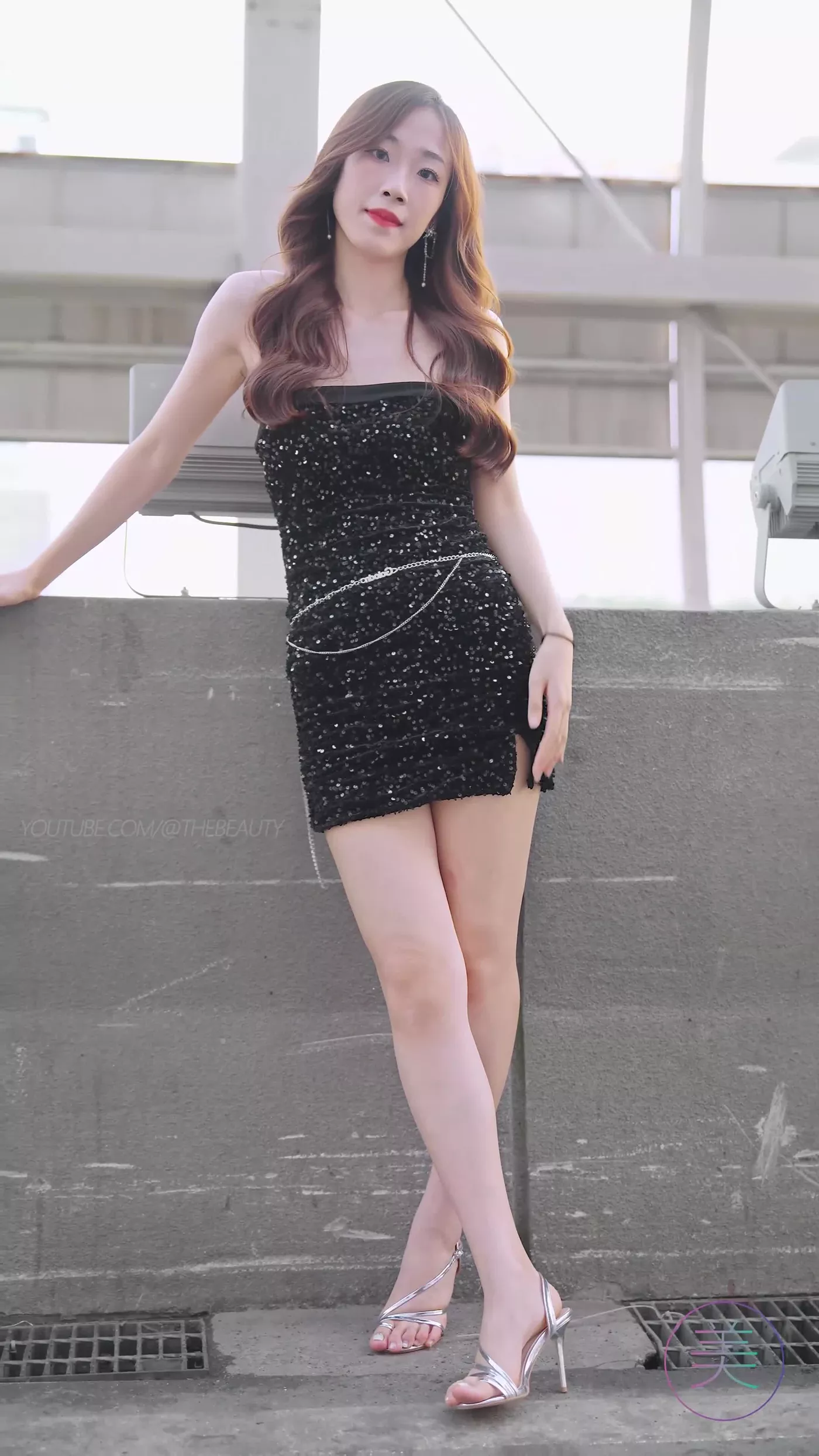 图片[8]-精选NO.0456 2023 广州车展 Racing Model 车模抖音网荭随拍04[20P]-草丛看图