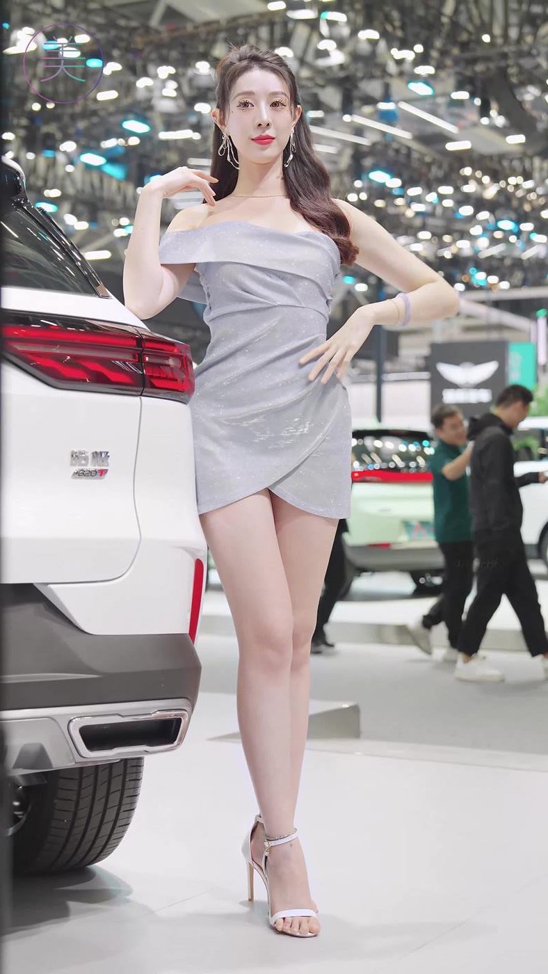 图片[2]-精选NO.0807 2023 广州车展 Racing Model 车模抖音网荭随拍59[20P]-草丛看图