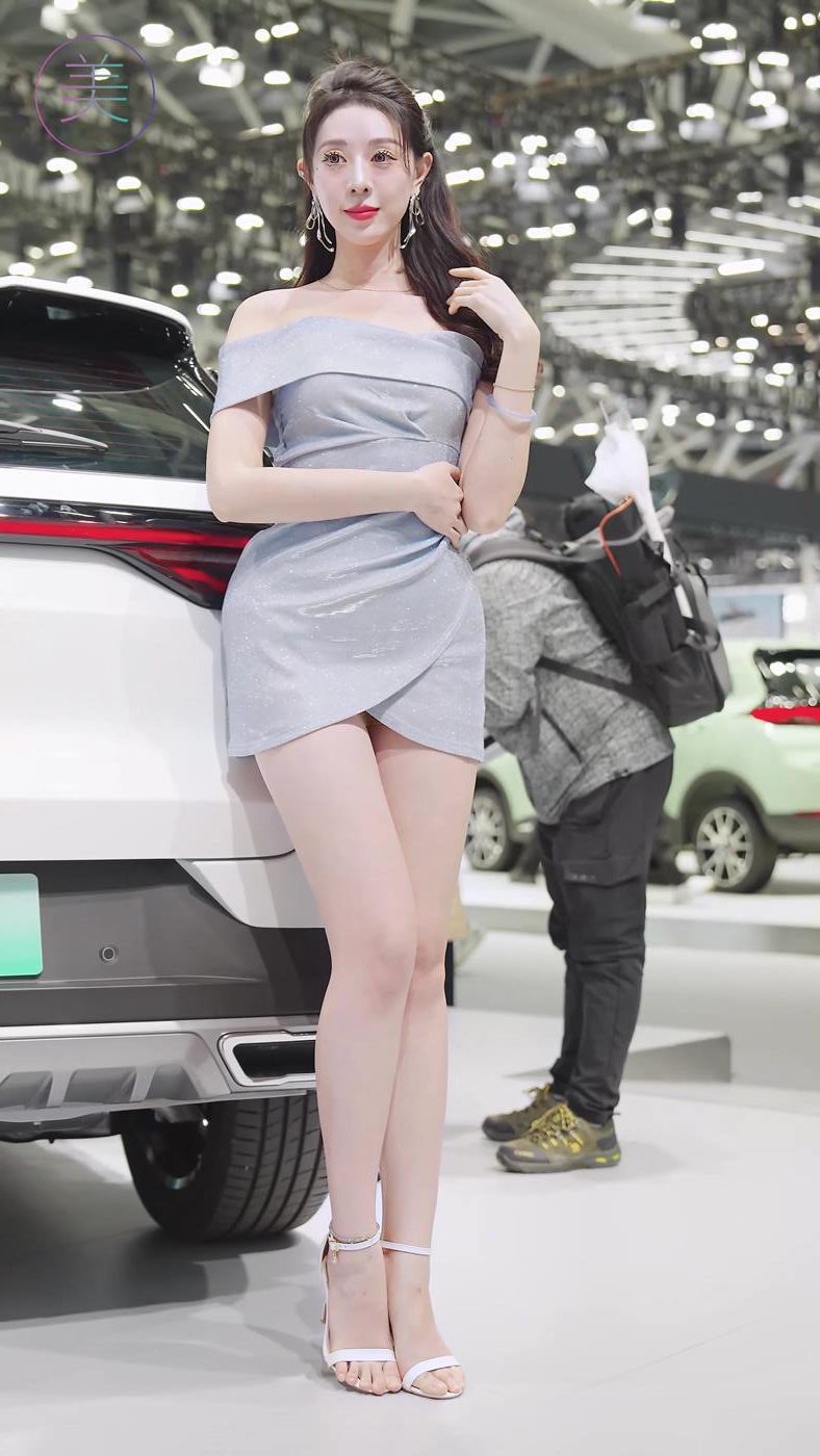 图片[5]-精选NO.0807 2023 广州车展 Racing Model 车模抖音网荭随拍59[20P]-草丛看图