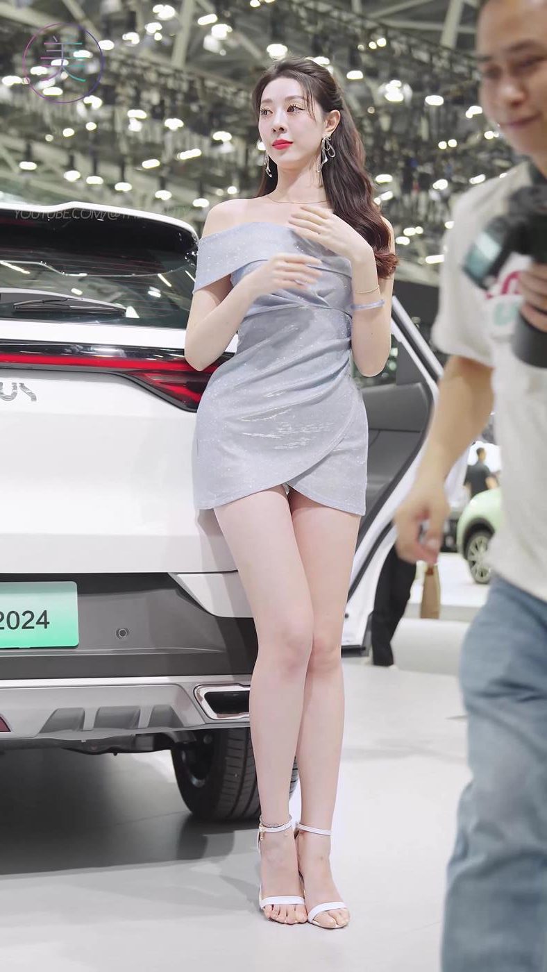 图片[6]-精选NO.0807 2023 广州车展 Racing Model 车模抖音网荭随拍59[20P]-草丛看图