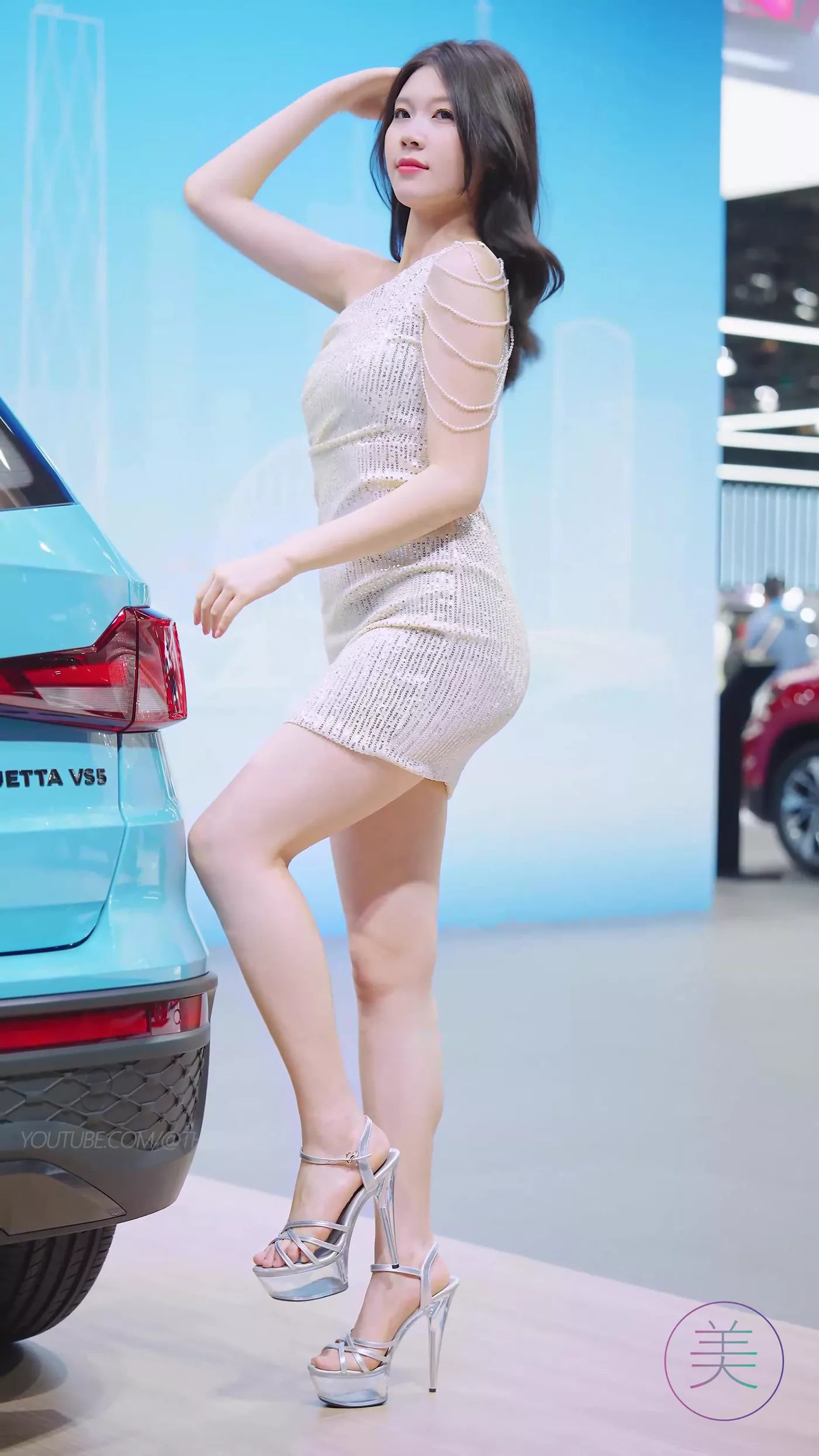 图片[2]-精选NO.0476 2023 广州车展 Racing Model 车模抖音网荭随拍24[20P]-草丛看图