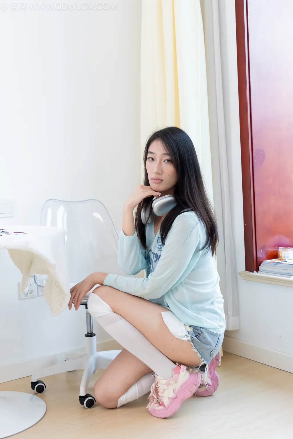 图片[8]-精选勿恋传媒 NO.2499 小野-运动鞋、自然穿脏及膝白棉袜[150P]-草丛看图