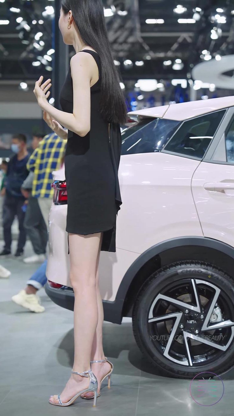 图片[7]-精选NO.0737 2023 广州车展 Racing Model 车模抖音网荭随拍53[20P]-草丛看图