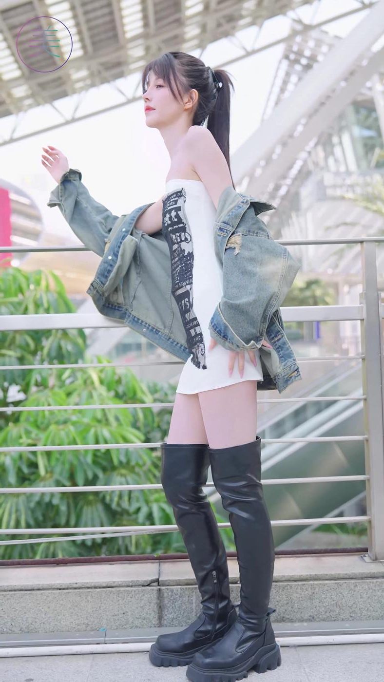 图片[5]-精选NO.0715 2023 广州车展 Racing Model 车模抖音网荭随拍37[20P]-草丛看图