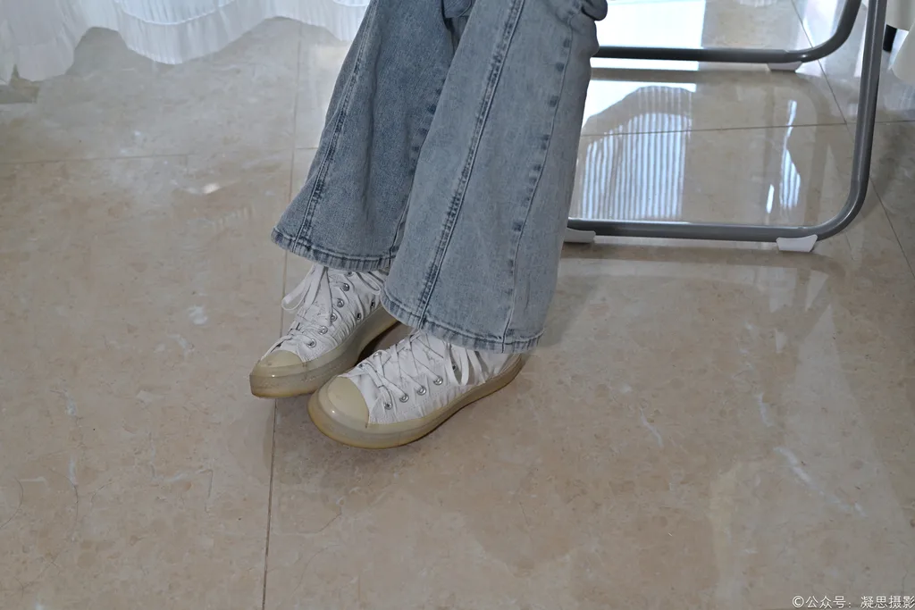 图片[5]-精选凝思摄影 NO.018 小睿-T恤、短白袜、平底鞋[142P]-草丛看图