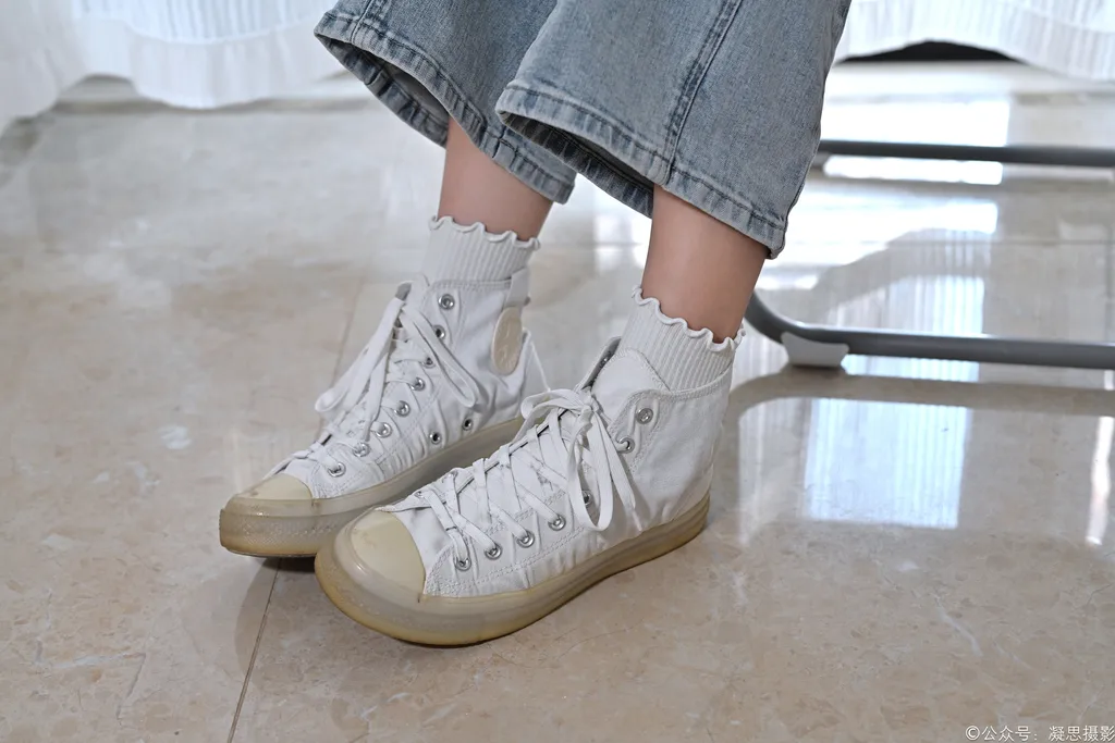 图片[8]-精选凝思摄影 NO.018 小睿-T恤、短白袜、平底鞋[142P]-草丛看图