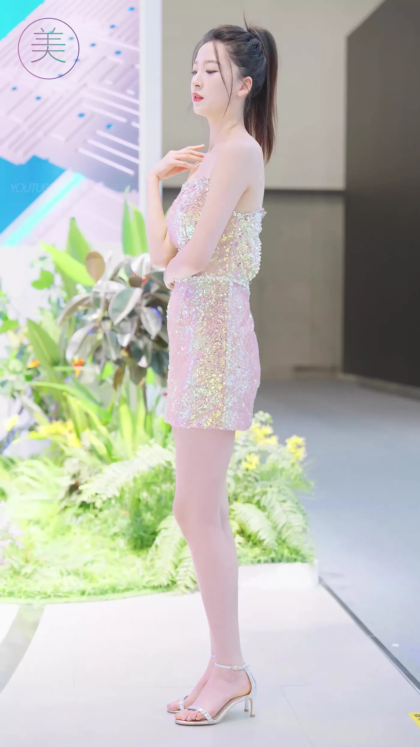 图片[6]-精选NO.0480 2023 广州车展 Racing Model 车模抖音网荭随拍28[20P]-草丛看图