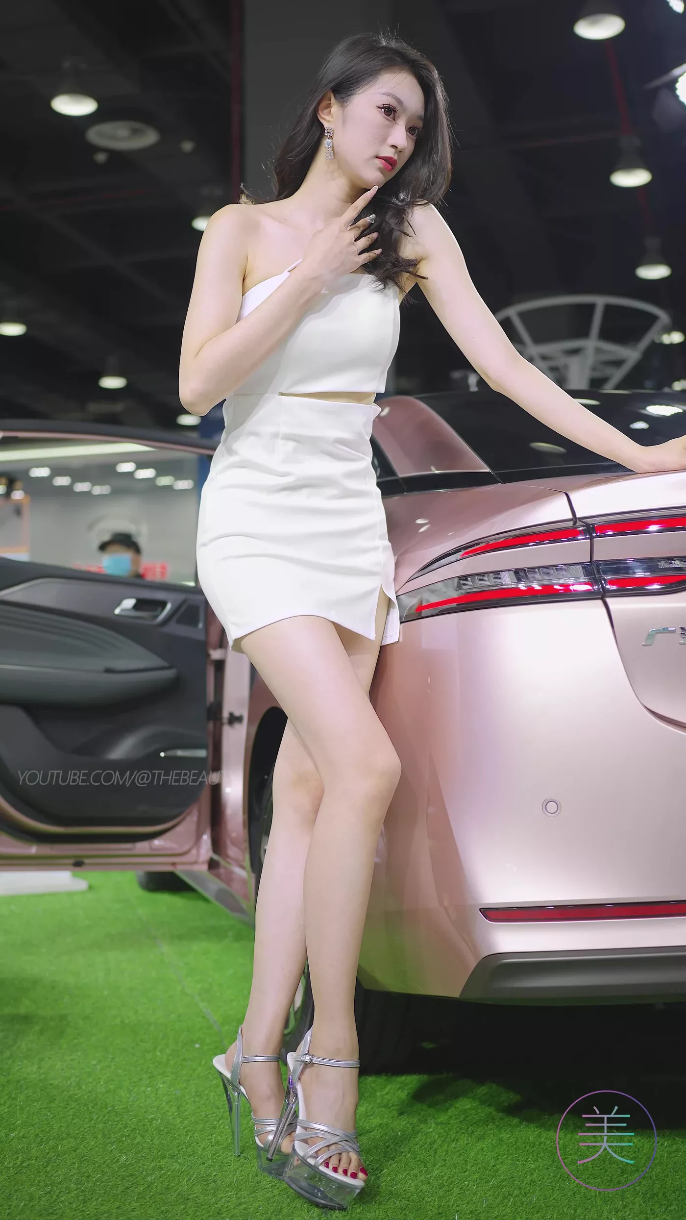 图片[2]-精选NO.0495 2023 广州华南车展 Racing Model AION车模05[20P]-草丛看图