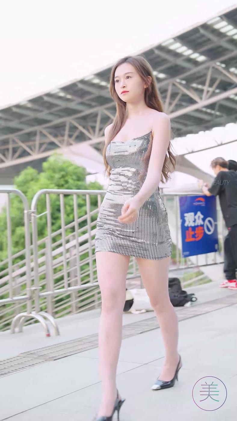 图片[6]-精选NO.0731 2023 广州车展 Racing Model 车模抖音网荭随拍47[20P]-草丛看图