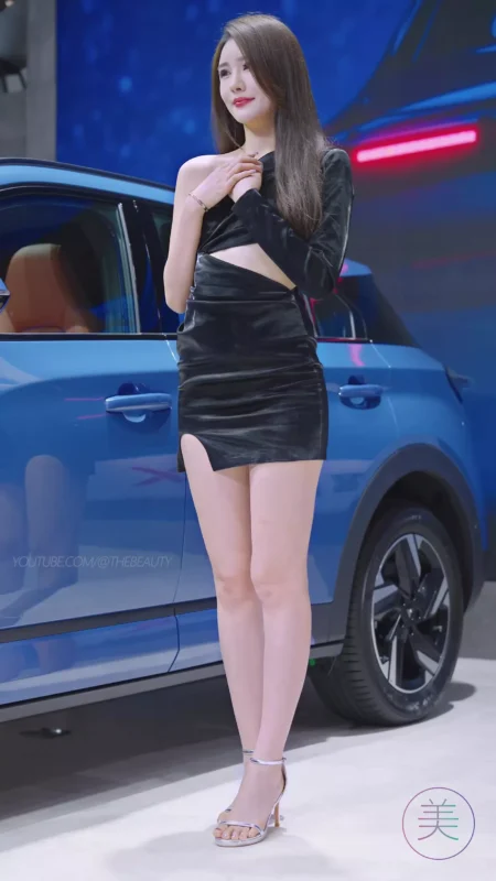 精选NO.0493 2023 广州车展 Racing Model 哪吒汽车车模 01[20P]-草丛看图