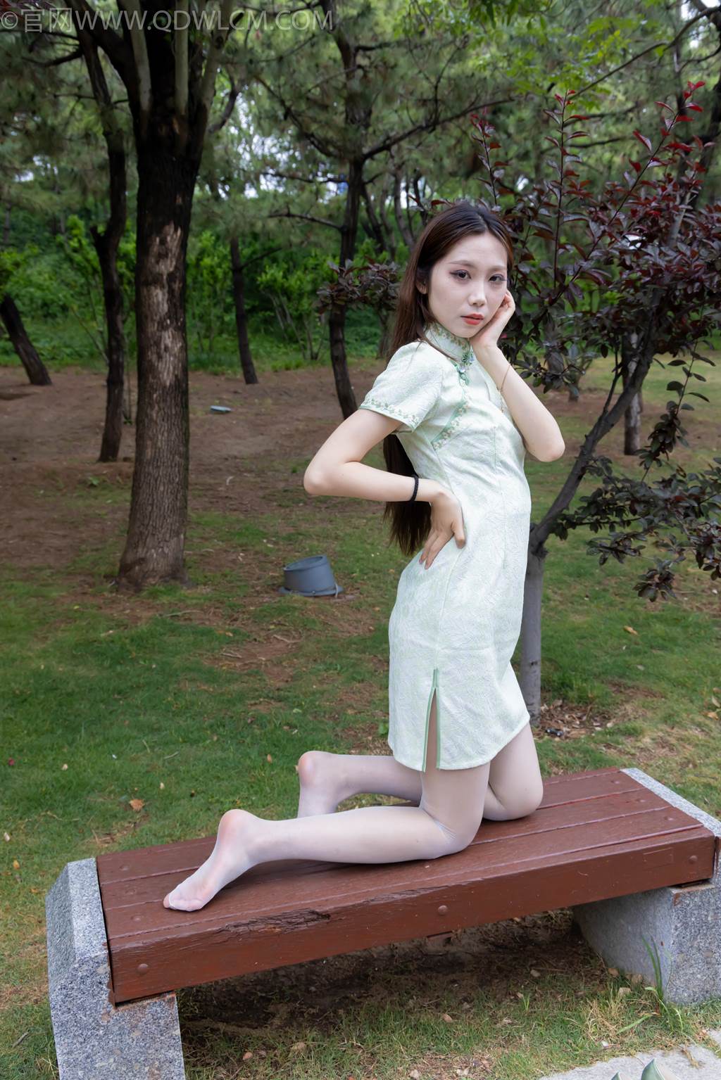 图片[8]-精选勿恋传媒 NO.2477 泡泡-旗袍、高跟鞋、薄白丝[150P]-草丛看图