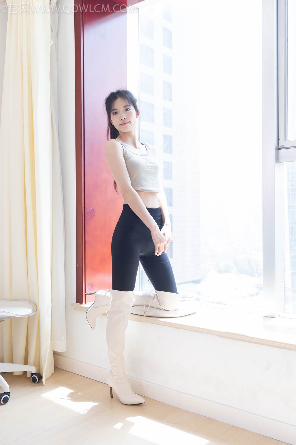 图片[7]-精选勿恋传媒 NO.2490 茯苓-长靴、白棉袜、裸足[140P]-草丛看图