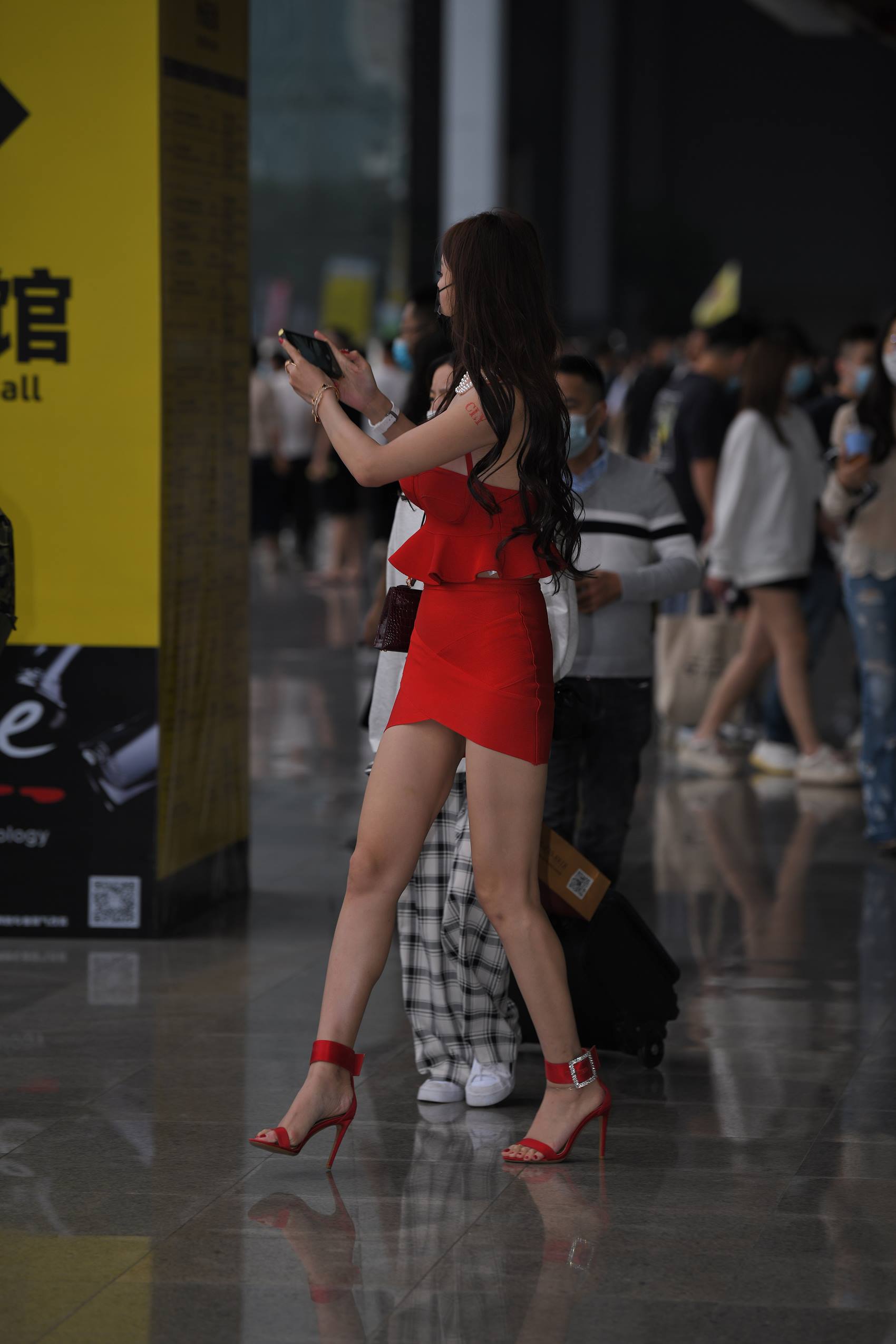 图片[1]-精选精选街拍作品 NO.1945 包臀裙高跟美女[44P]-草丛看图