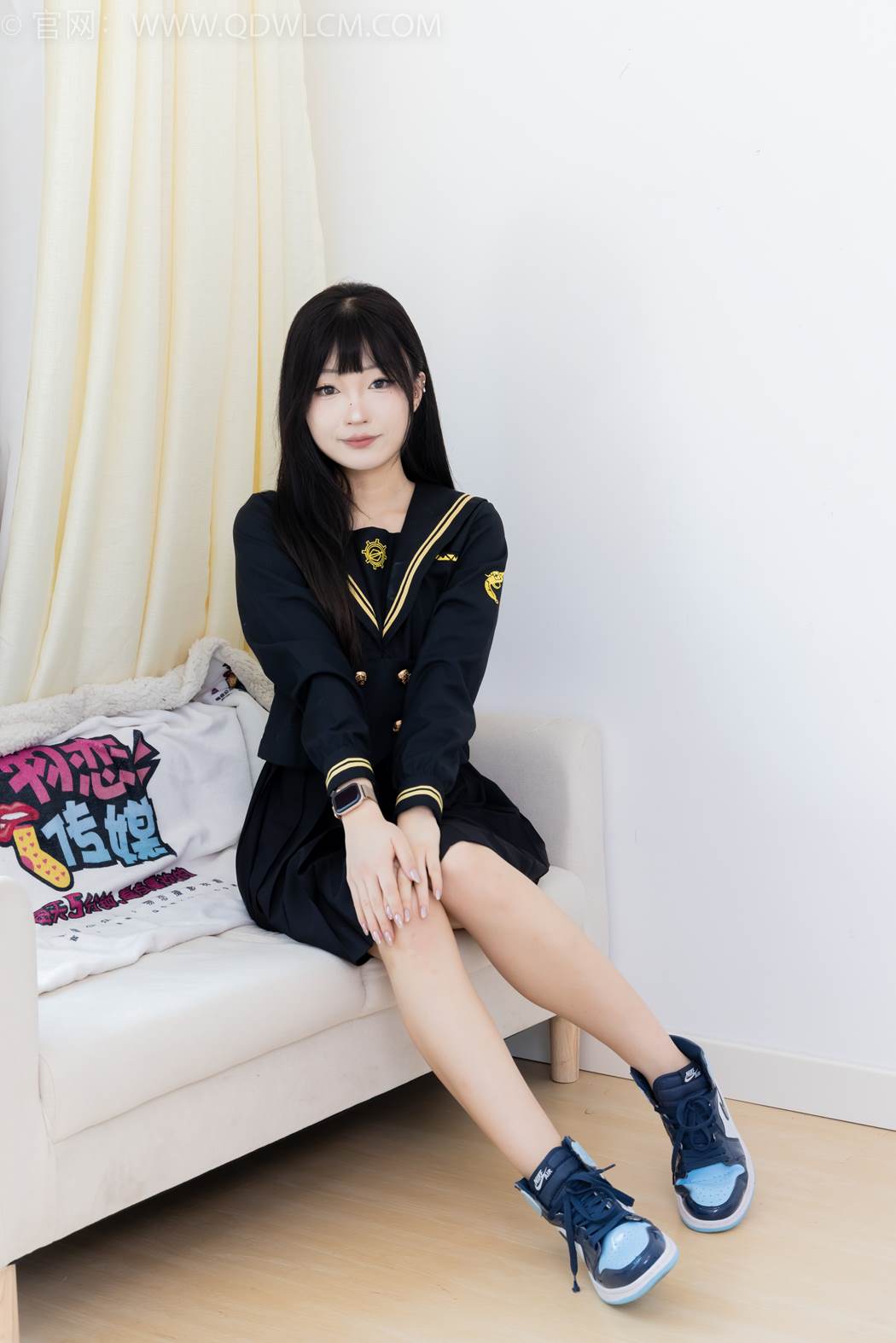 图片[5]-精选勿恋传媒 NO.2423 嘟嘟-JK至服、板鞋、白色蕾SI船袜、裸足[126P]-草丛看图