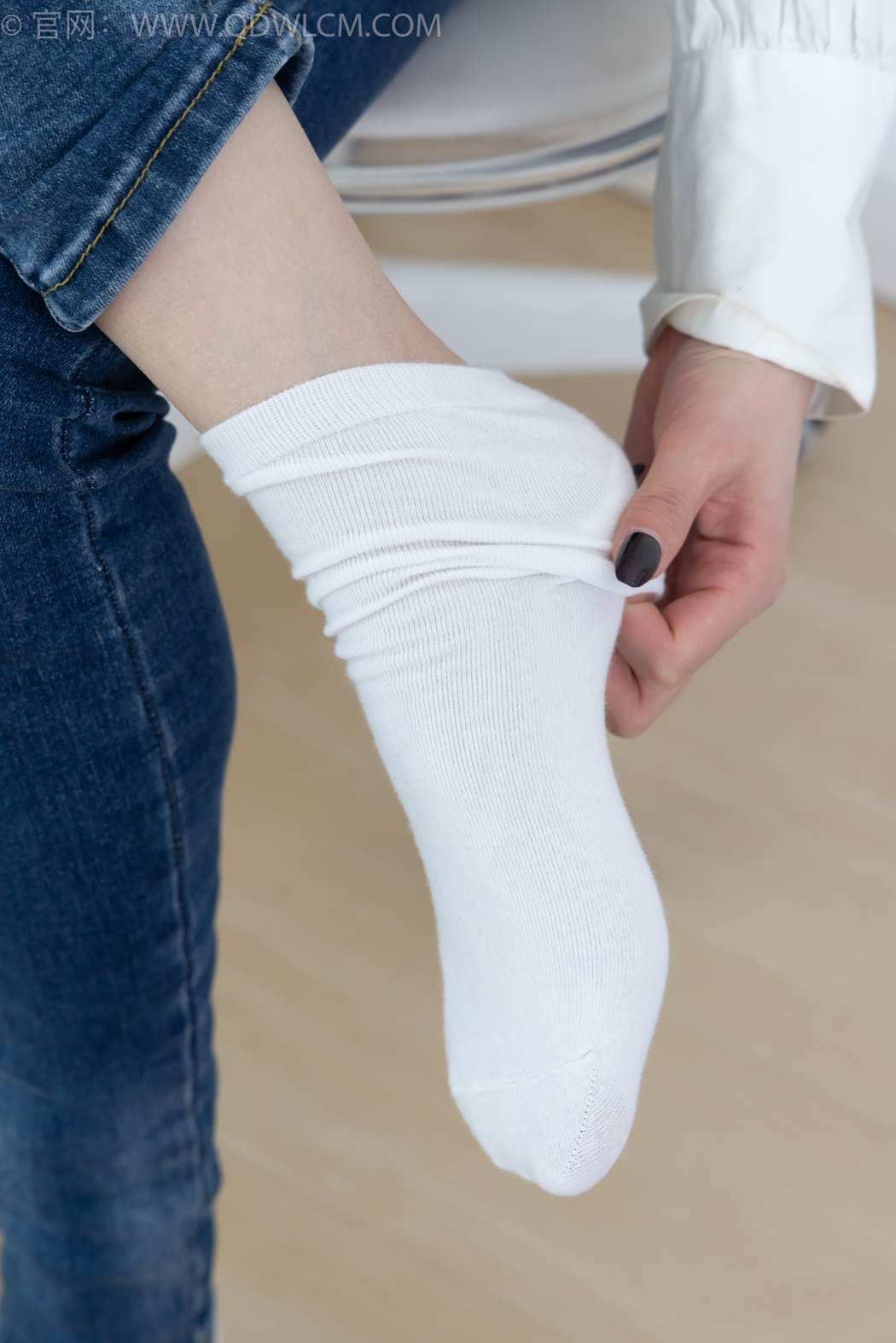 图片[4]-精选勿恋传媒 NO.2418 小影-帆布鞋、白棉袜、短白丝、裸足[118P]-草丛看图