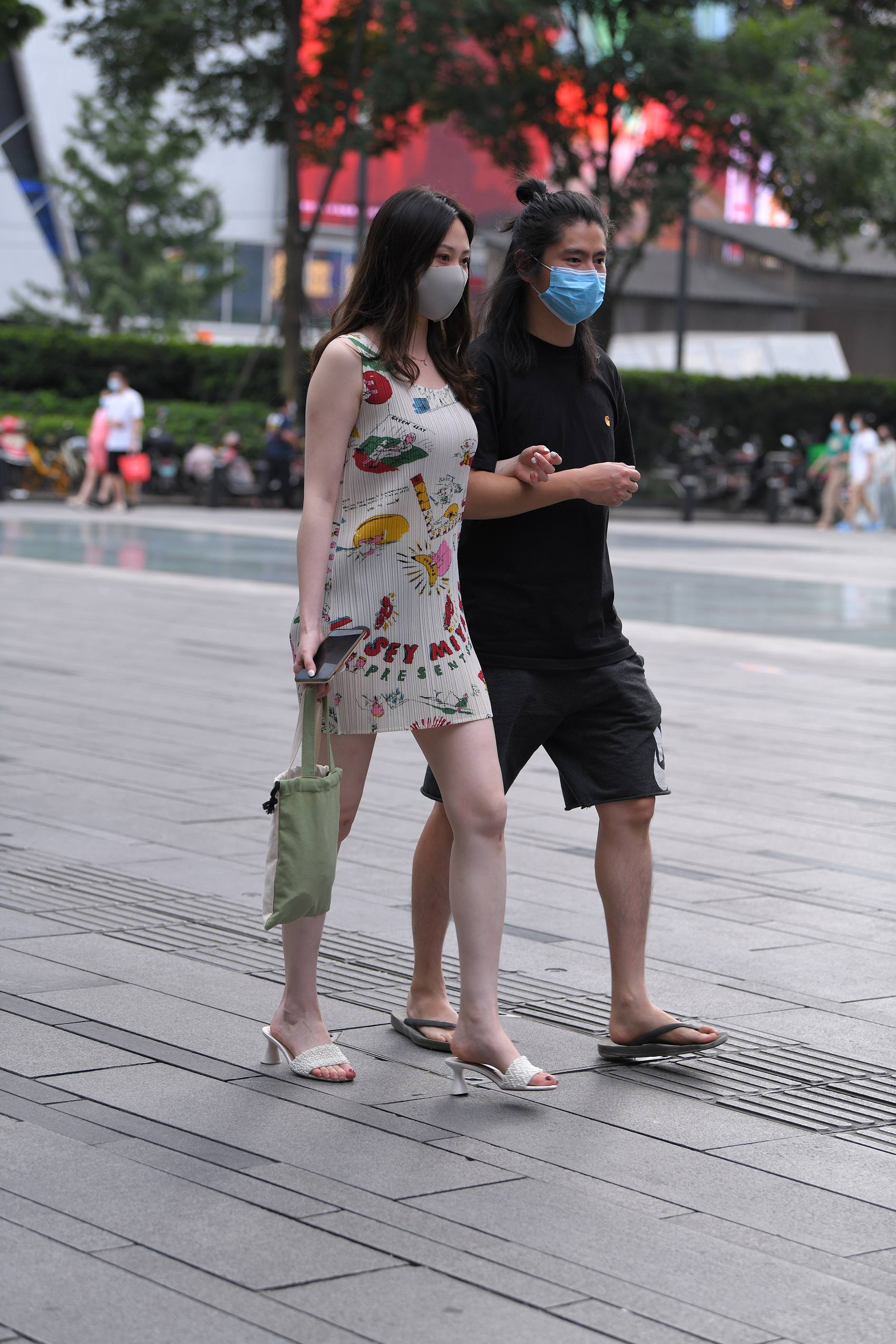 图片[1]-精选街拍作品 NO.1897 凉拖花短裙[52P]-草丛看图