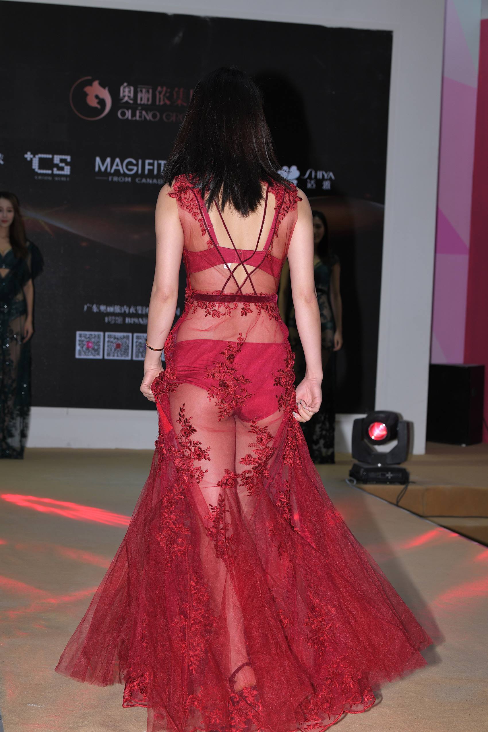 图片[3]-精选精选街拍作品 NO.1904 深圳内一展T台走秀[80P]-草丛看图