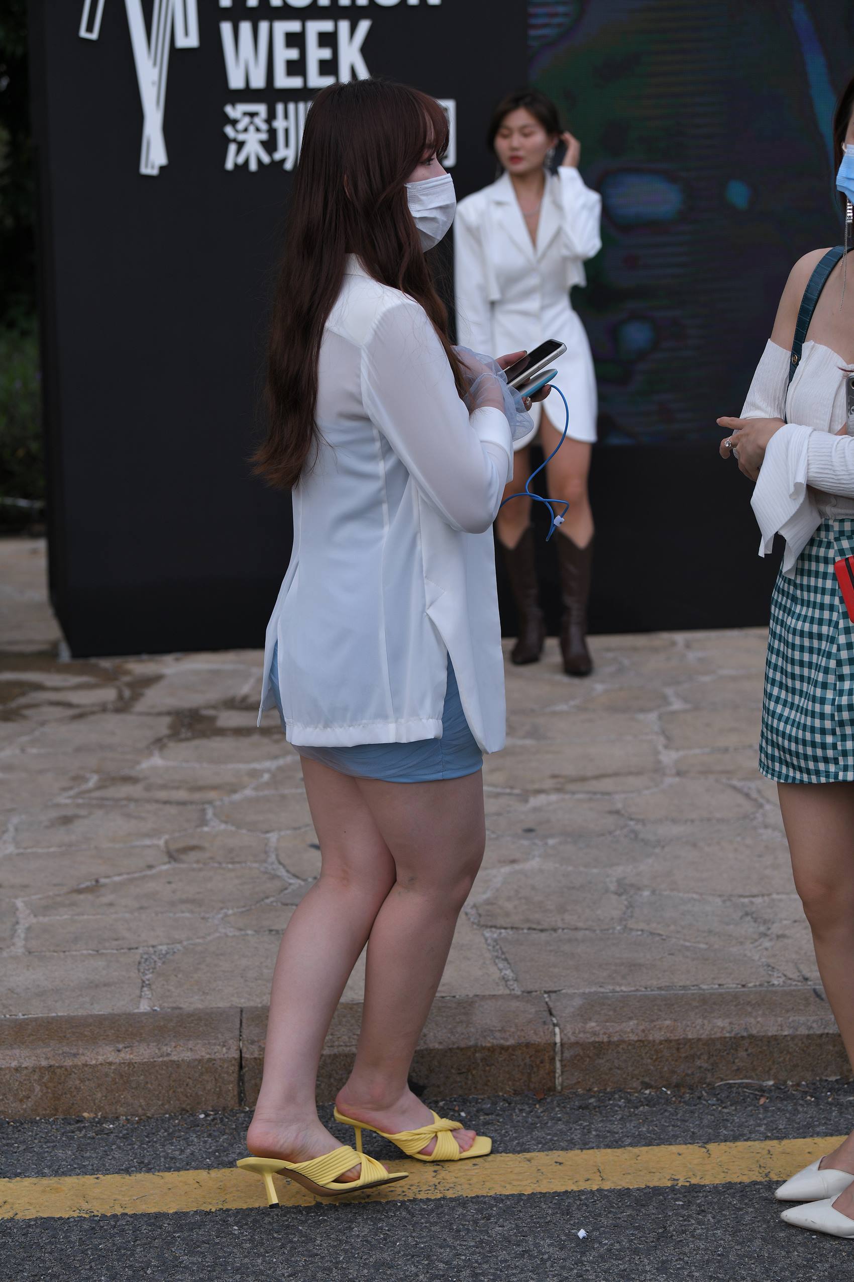 图片[2]-精选精选街拍作品 NO.1898 俩短裙美女[80P]-草丛看图