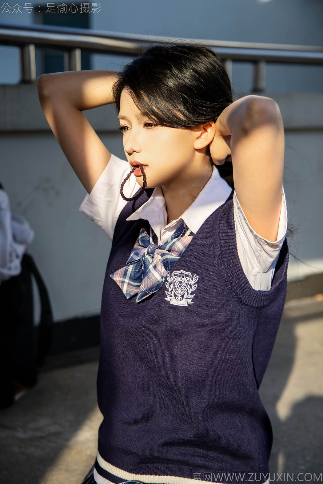 图片[5]-精选足愉心 NO.019 果酱（搭配：JK至服、小皮鞋、黑色丝袜、肉色打底裤）[73P]-草丛看图