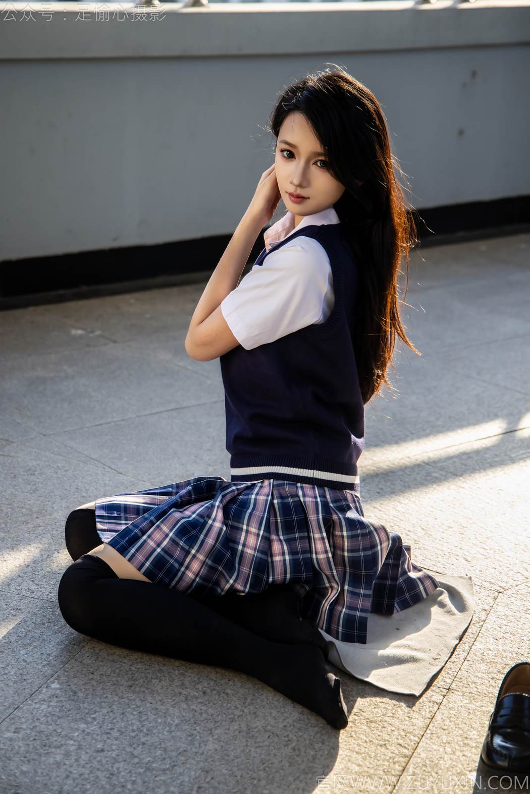 图片[6]-精选足愉心 NO.019 果酱（搭配：JK至服、小皮鞋、黑色丝袜、肉色打底裤）[73P]-草丛看图