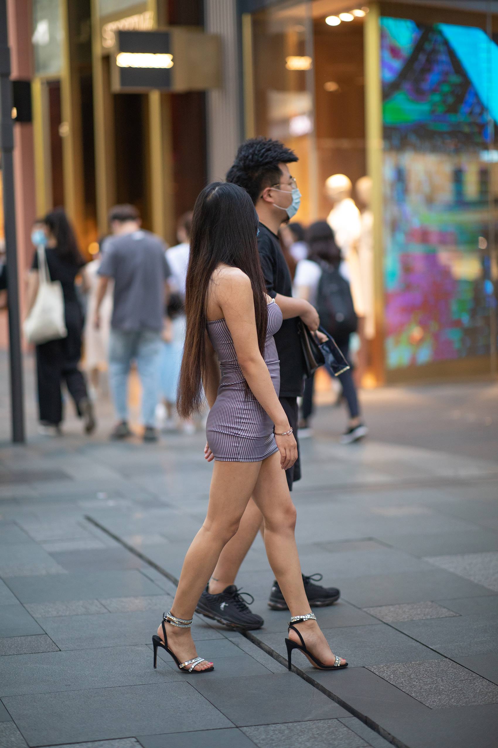 图片[8]-精选精选街拍作品 NO.1925 长发密桃一字抹胸装小解解[49P]-草丛看图