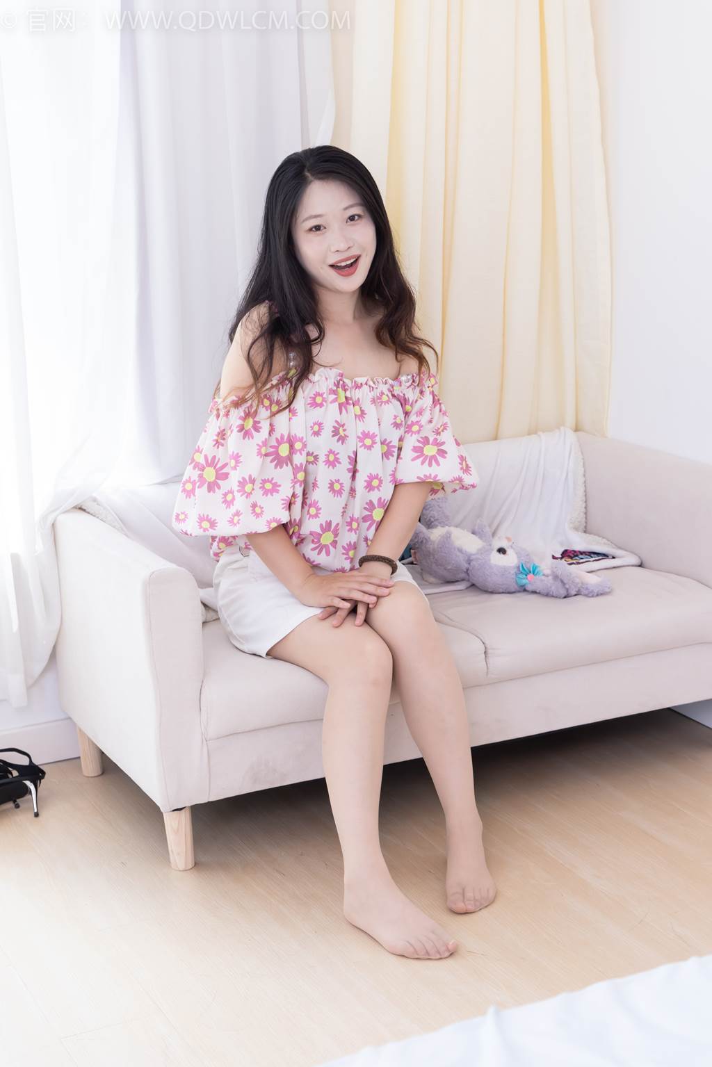 图片[2]-精选勿恋传媒 NO.2437 小紫-两双高跟凉鞋、薄肉丝、裸足[123P]-草丛看图