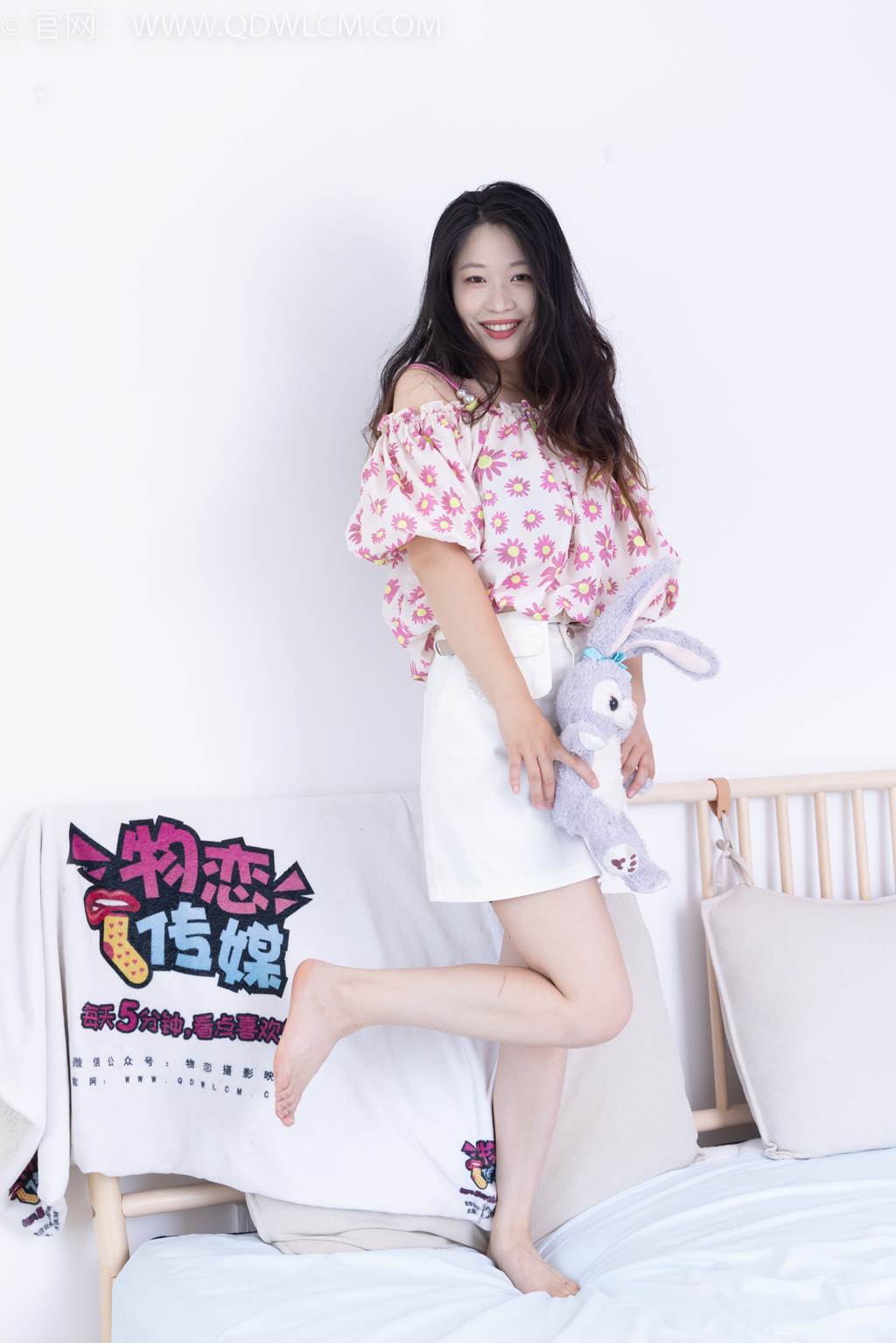 图片[1]-精选勿恋传媒 NO.2437 小紫-两双高跟凉鞋、薄肉丝、裸足[123P]-草丛看图