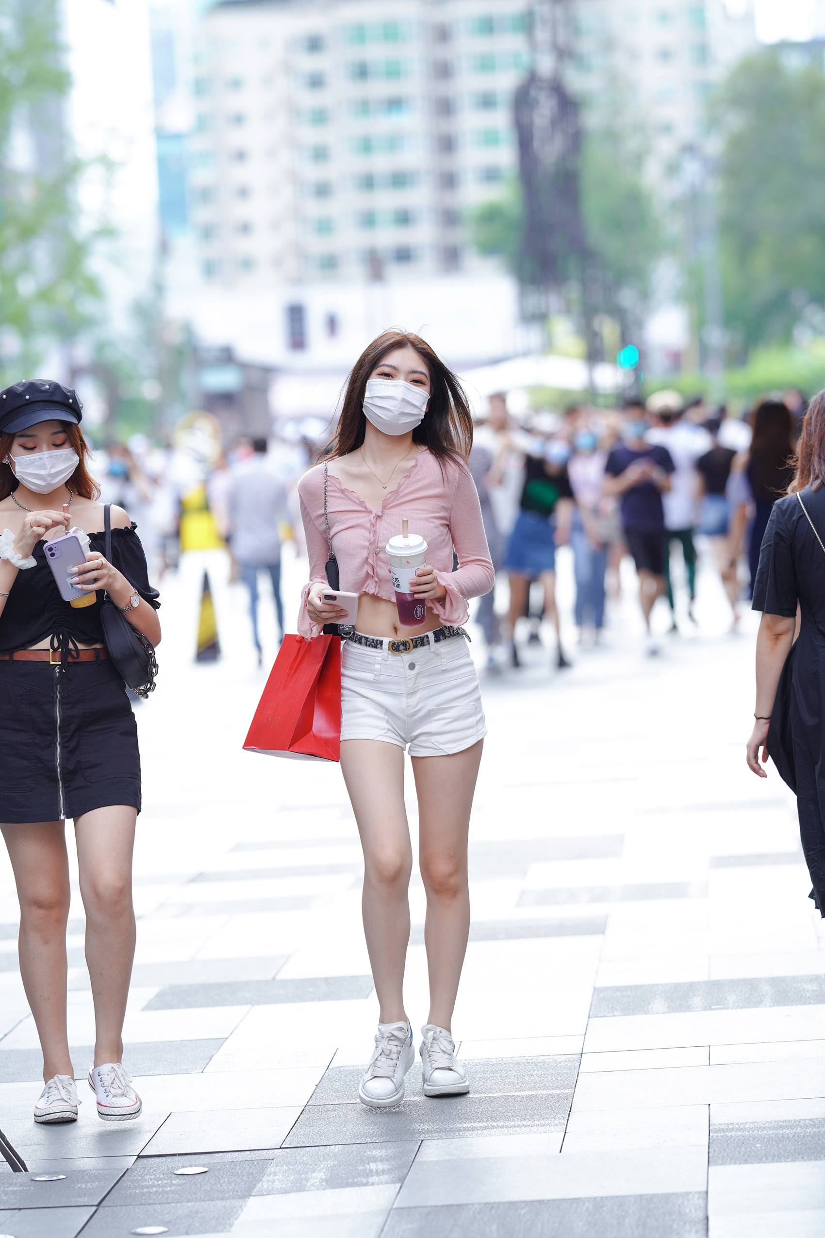 图片[4]-精选精选街拍作品 NO.1931 漂亮的白色热裤小解解[35P]-草丛看图