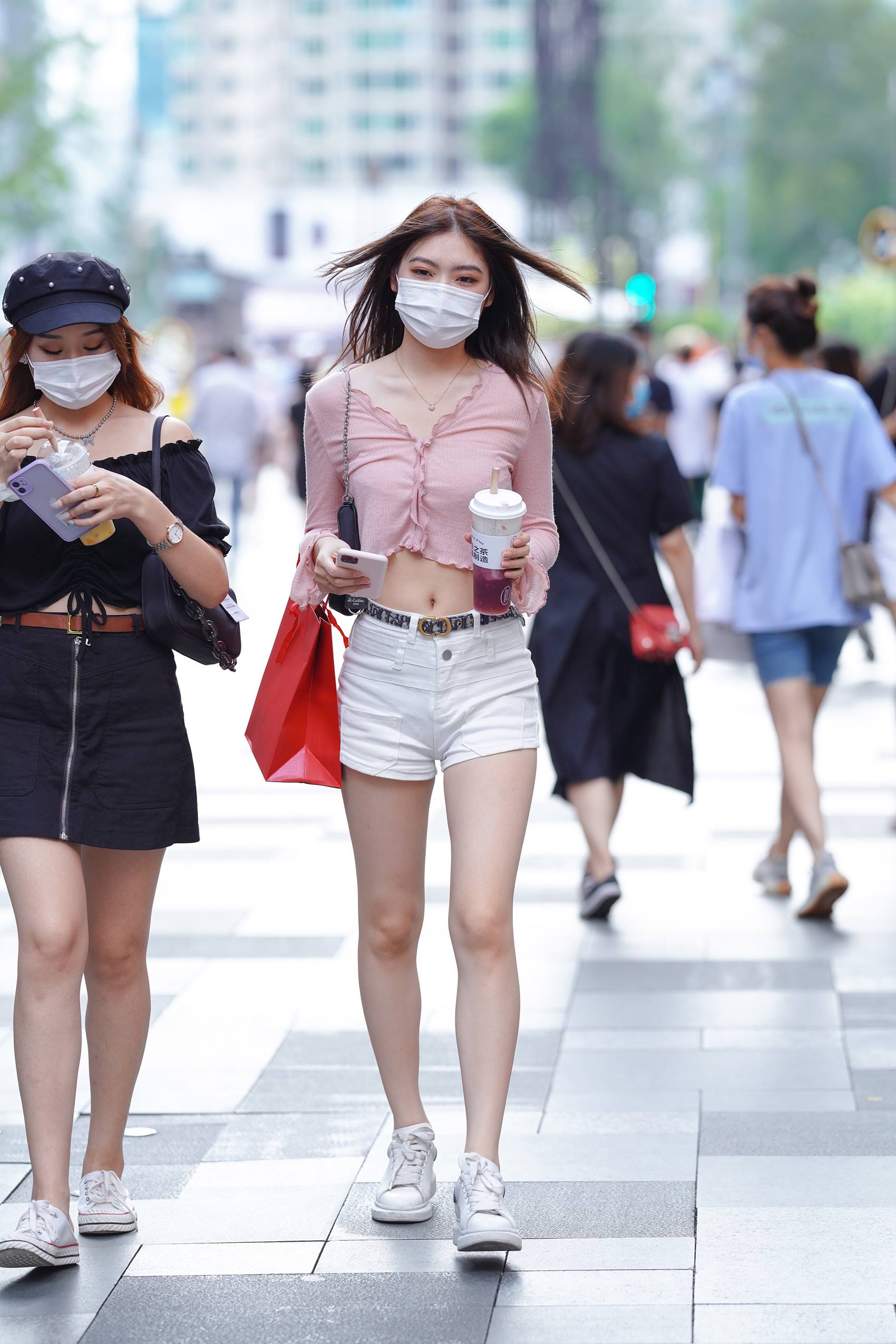 图片[8]-精选精选街拍作品 NO.1931 漂亮的白色热裤小解解[35P]-草丛看图