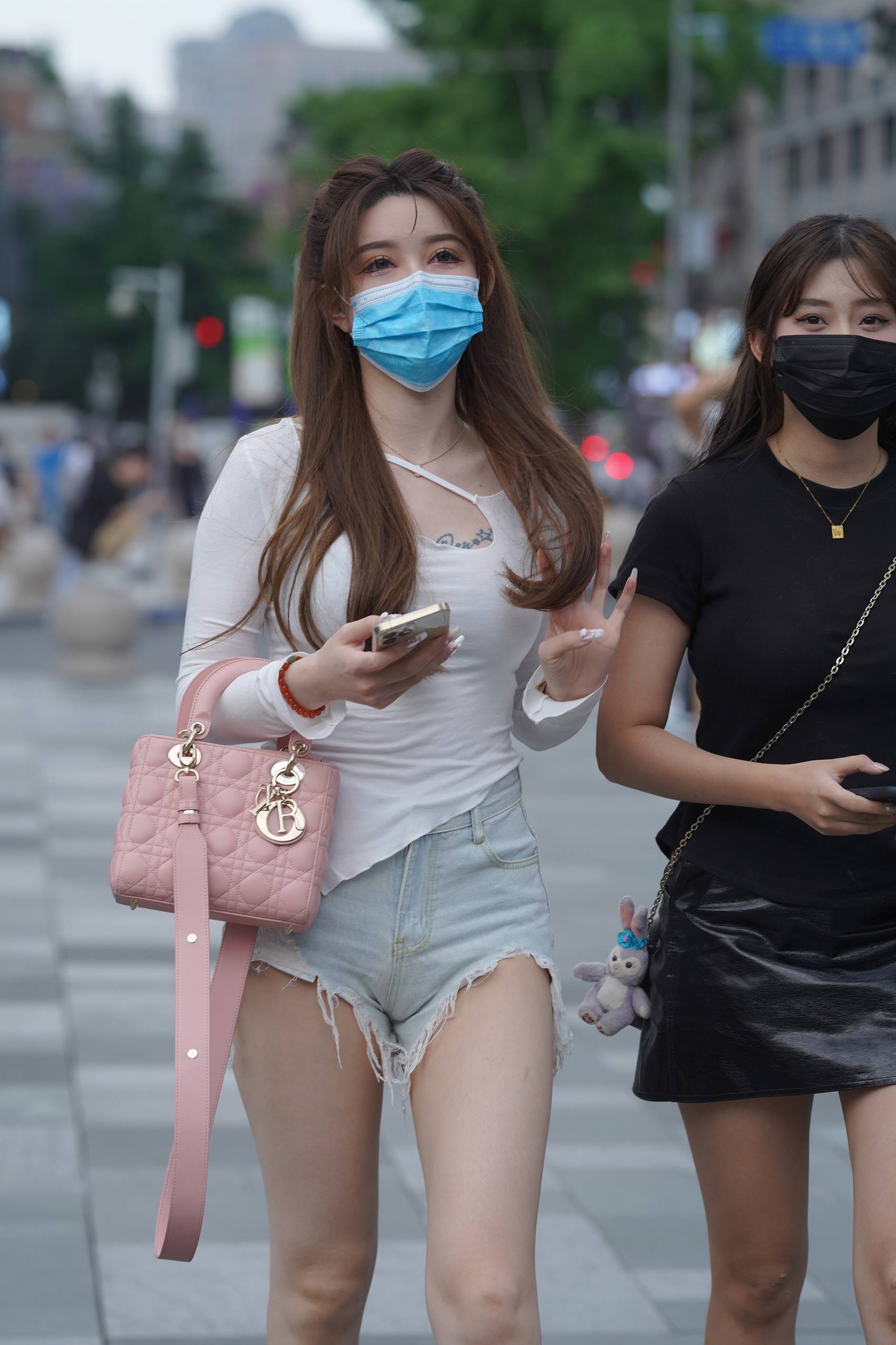 图片[6]-精选精选街拍作品 NO.1928 浅蓝色牛仔短裤街拍[80P]-草丛看图