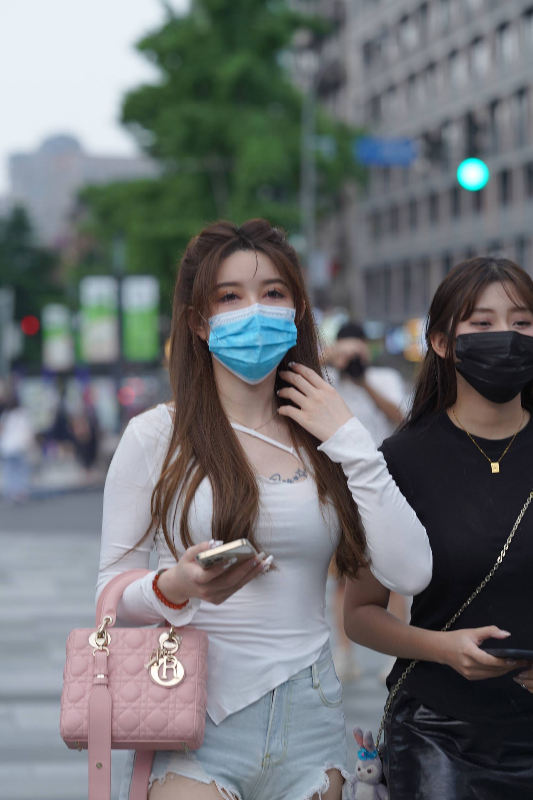 图片[8]-精选精选街拍作品 NO.1928 浅蓝色牛仔短裤街拍[80P]-草丛看图