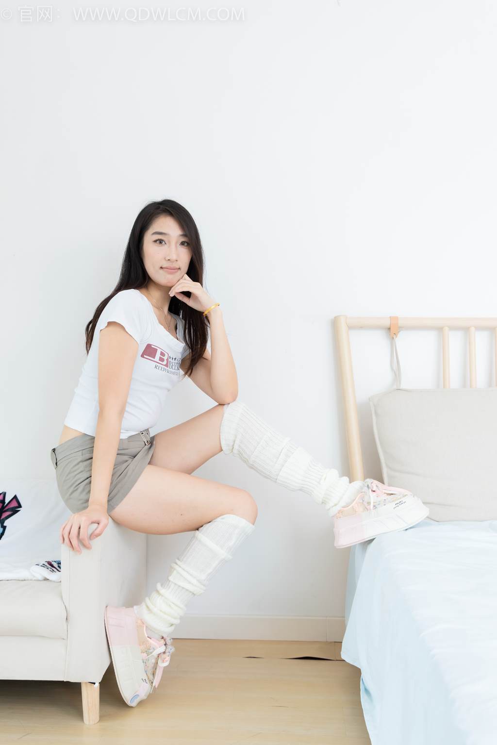 图片[6]-精选勿恋传媒 NO.2463 小野-板鞋、白棉袜、裸足、堆堆袜套[144P]-草丛看图