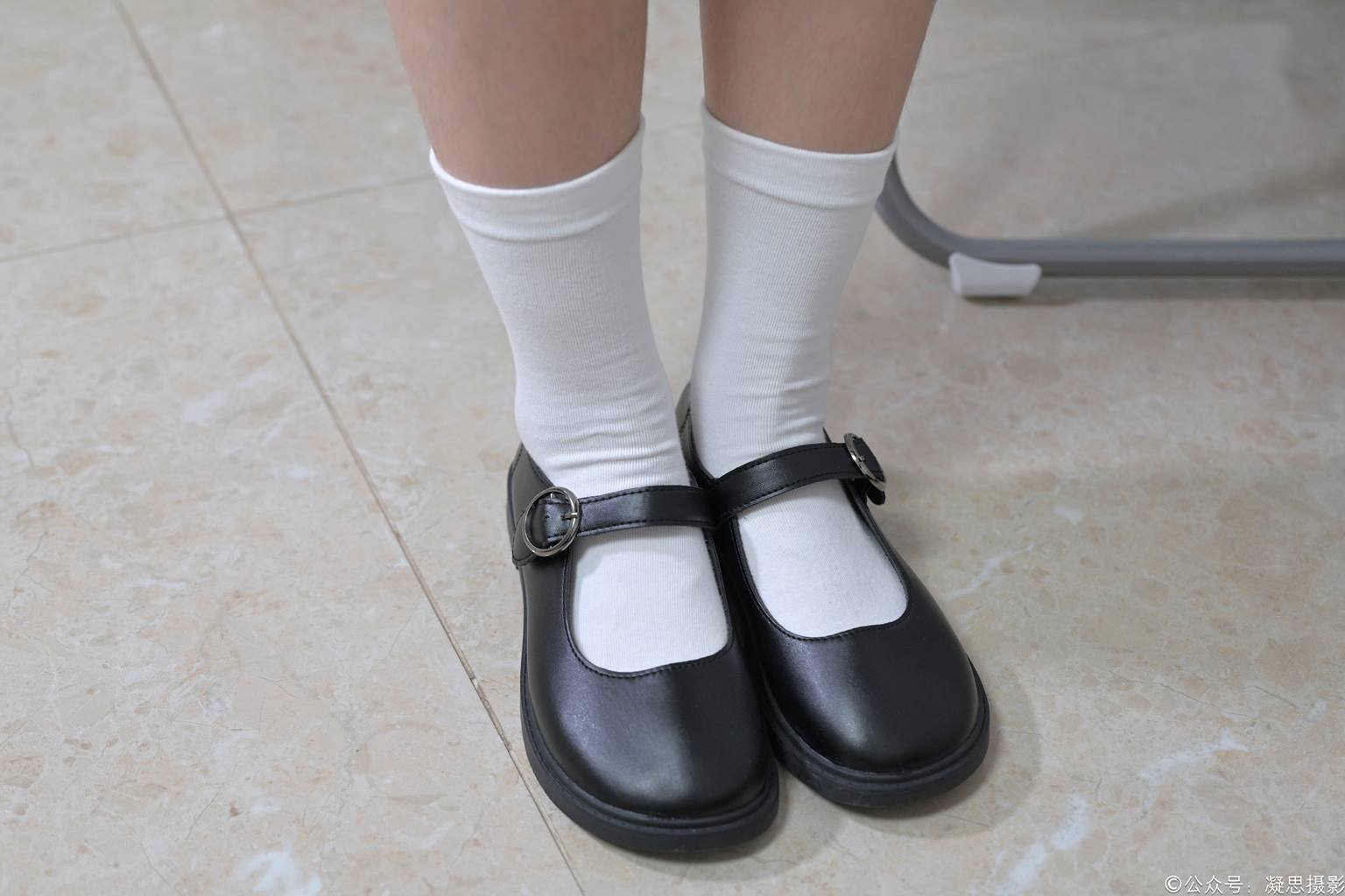 图片[3]-精选凝思摄影 NO.008 铃铃-短裙、短白袜、小皮鞋[134P]-草丛看图
