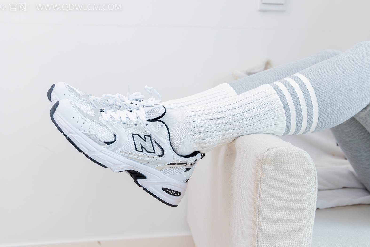 图片[3]-精选勿恋传媒 NO.2417 岚岚-运动鞋、白棉袜、瑜伽裤[110P]-草丛看图