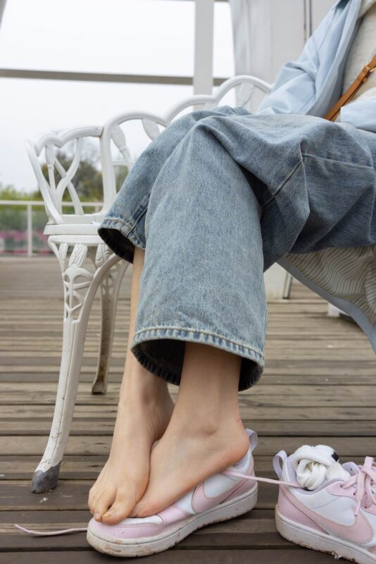 精选她们印象 NO.015 天天[111P]-草丛看图