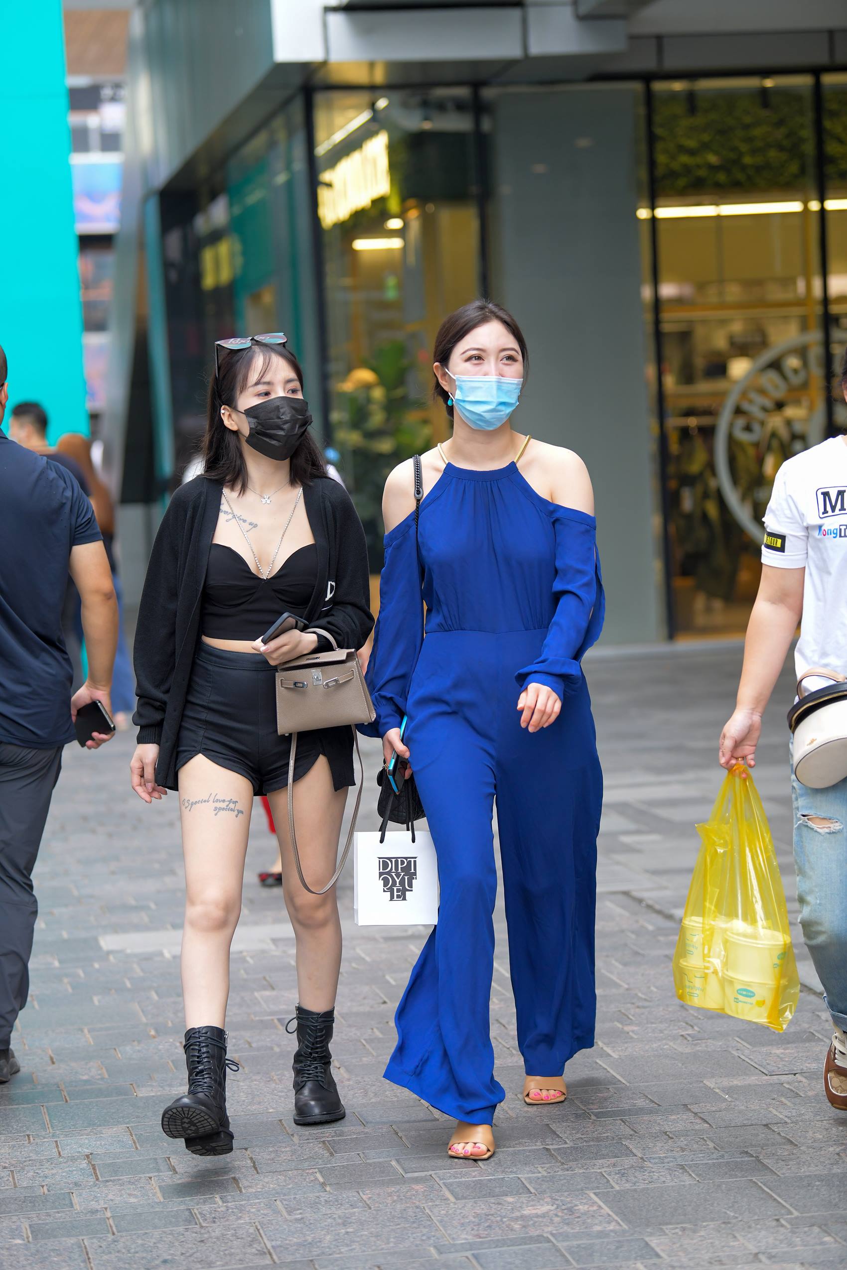 图片[2]-精选精选街拍作品 NO.1915 蓝色连体衣美女[49P]-草丛看图