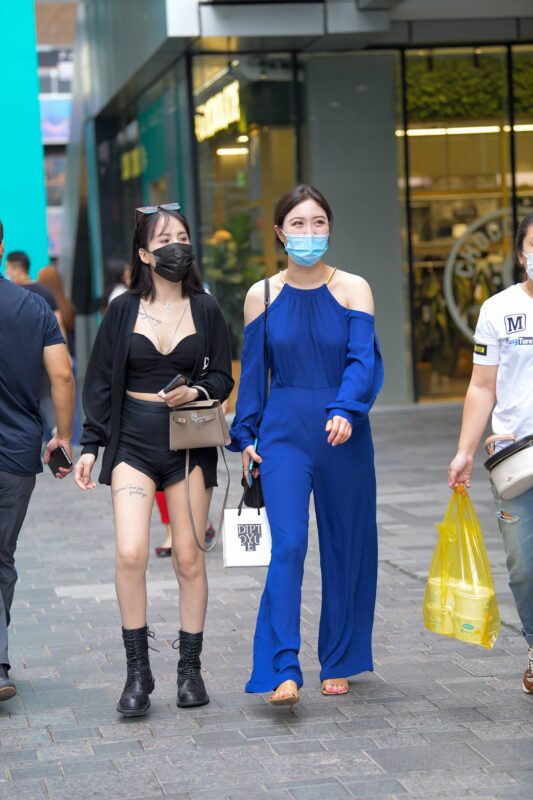 精选精选街拍作品 NO.1915 蓝色连体衣美女[49P]-草丛看图