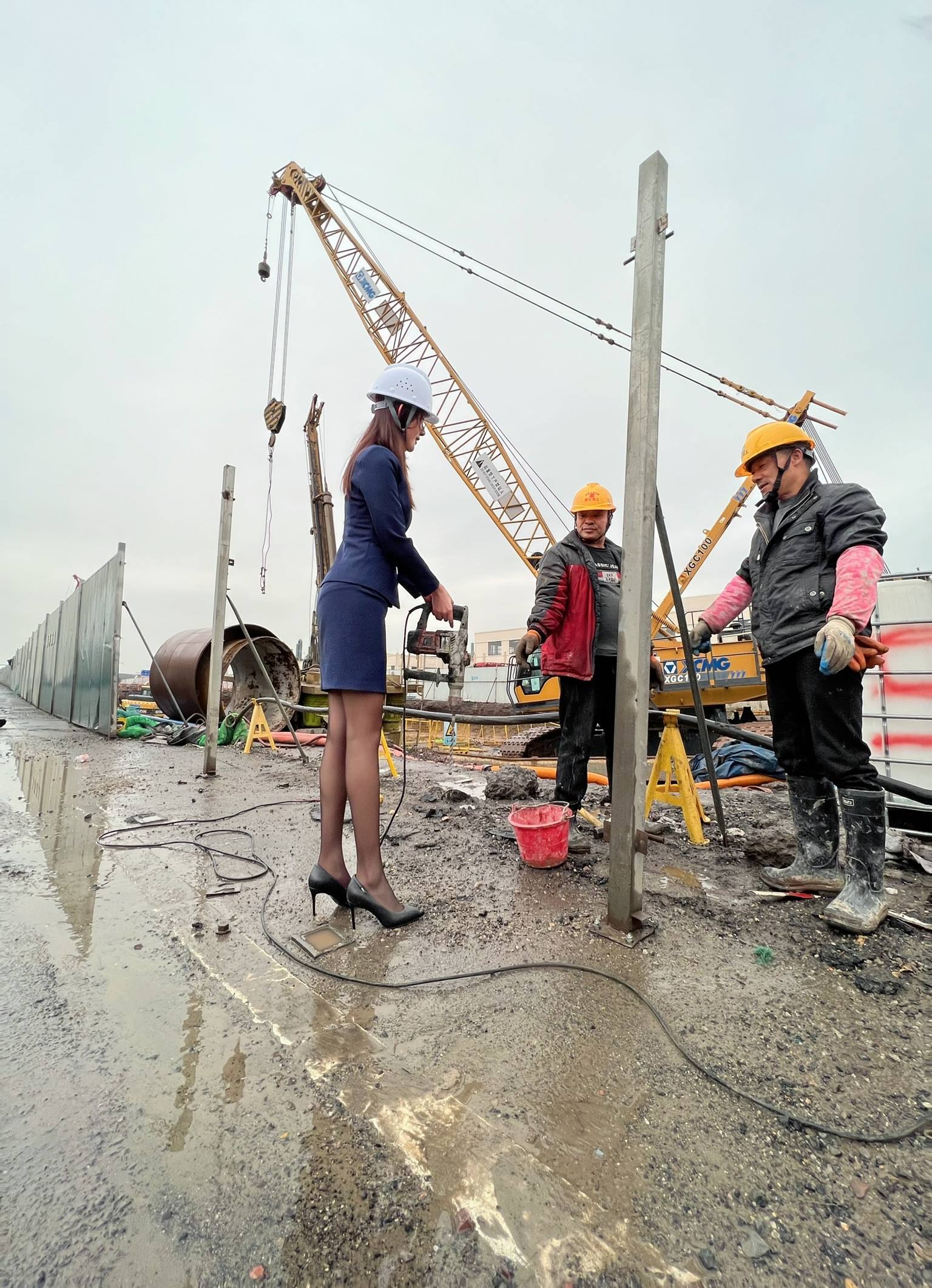 图片[7]-精选美女模特Azhua19970(阿朱啊) 1873 考察强盛集团 [17P]-草丛看图