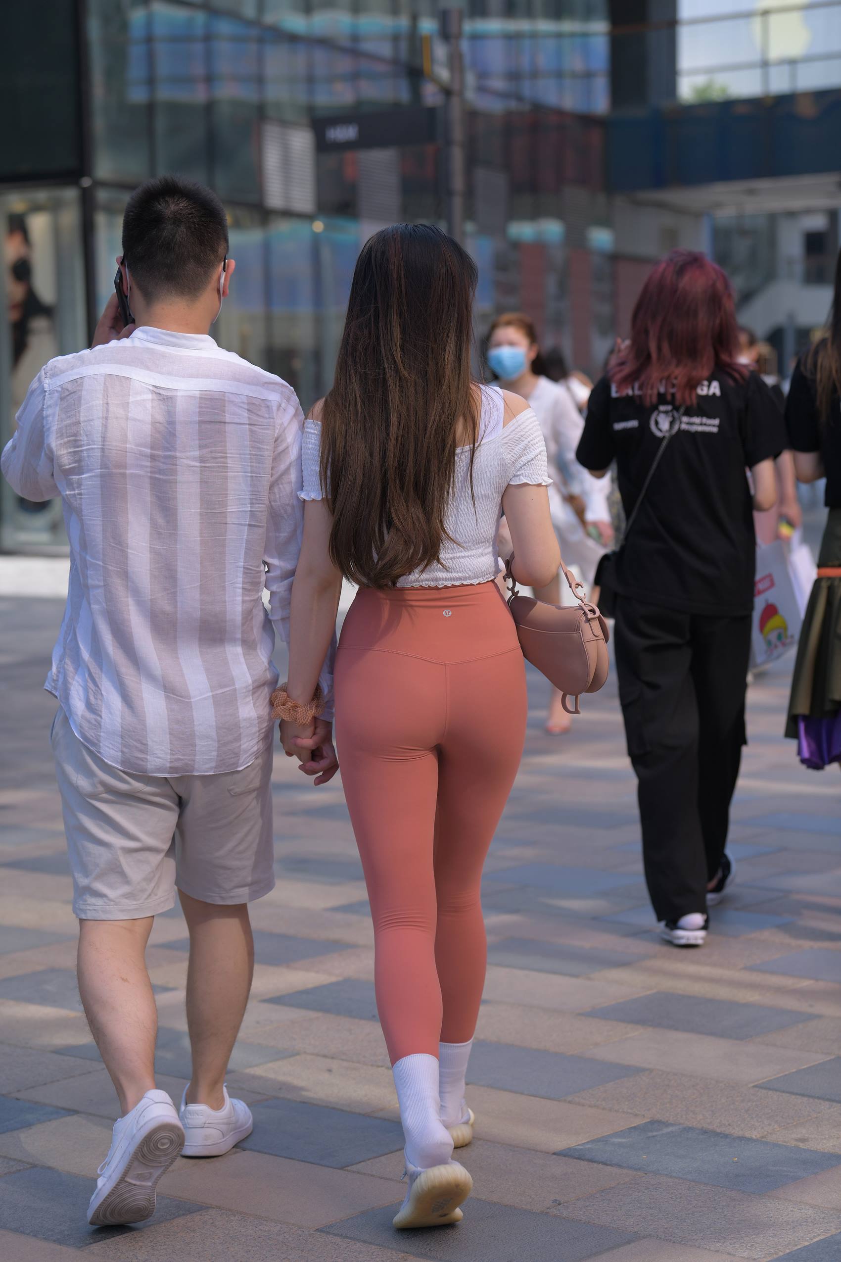 图片[2]-精选精选街拍作品 NO.1872 红石街拍作品 – 粉色姓感瑜伽[92P]-草丛看图