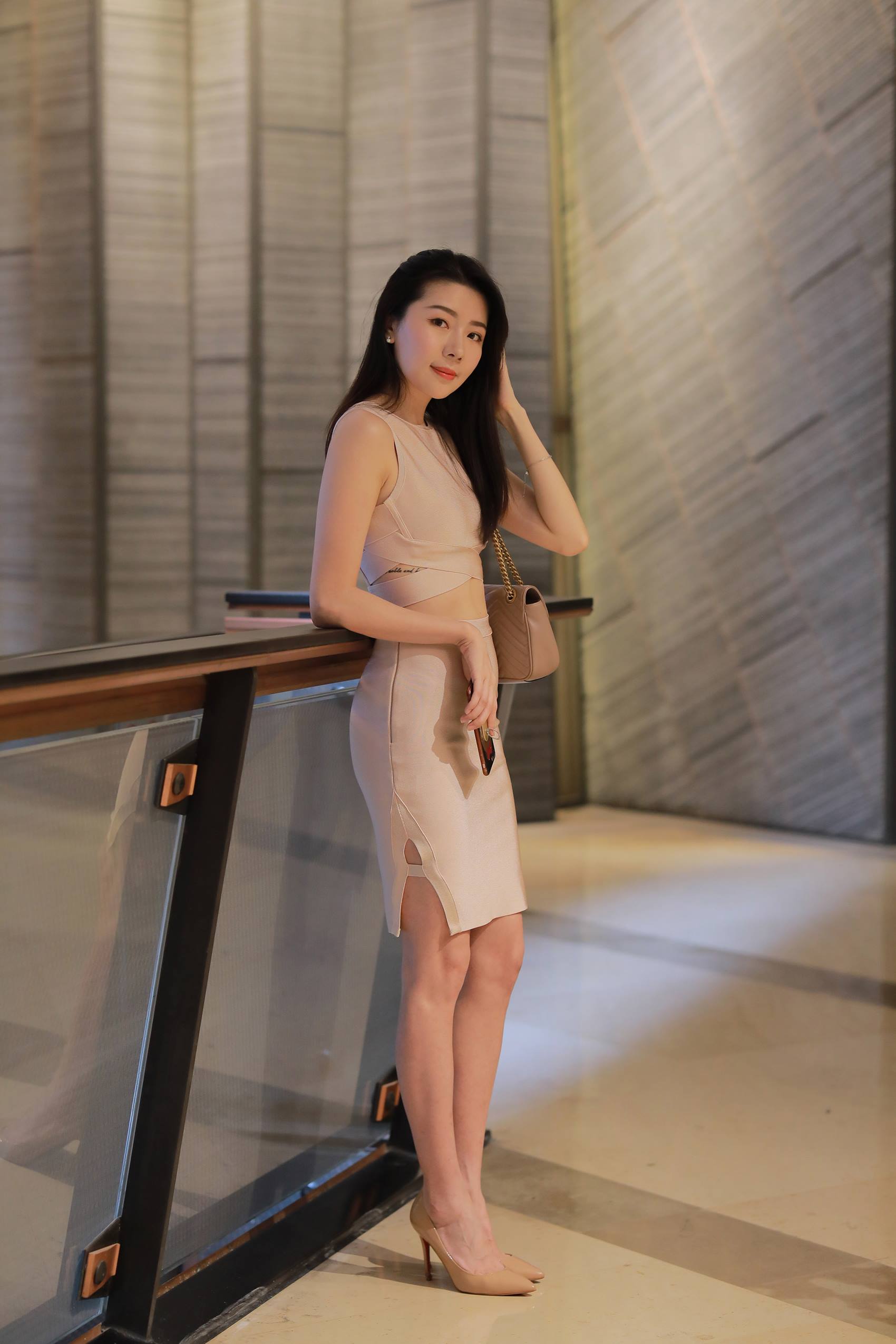 图片[3]-精选精选街拍作品 NO.1876 凯恩模拍作品 – 粉色裹身裙[52P]-草丛看图