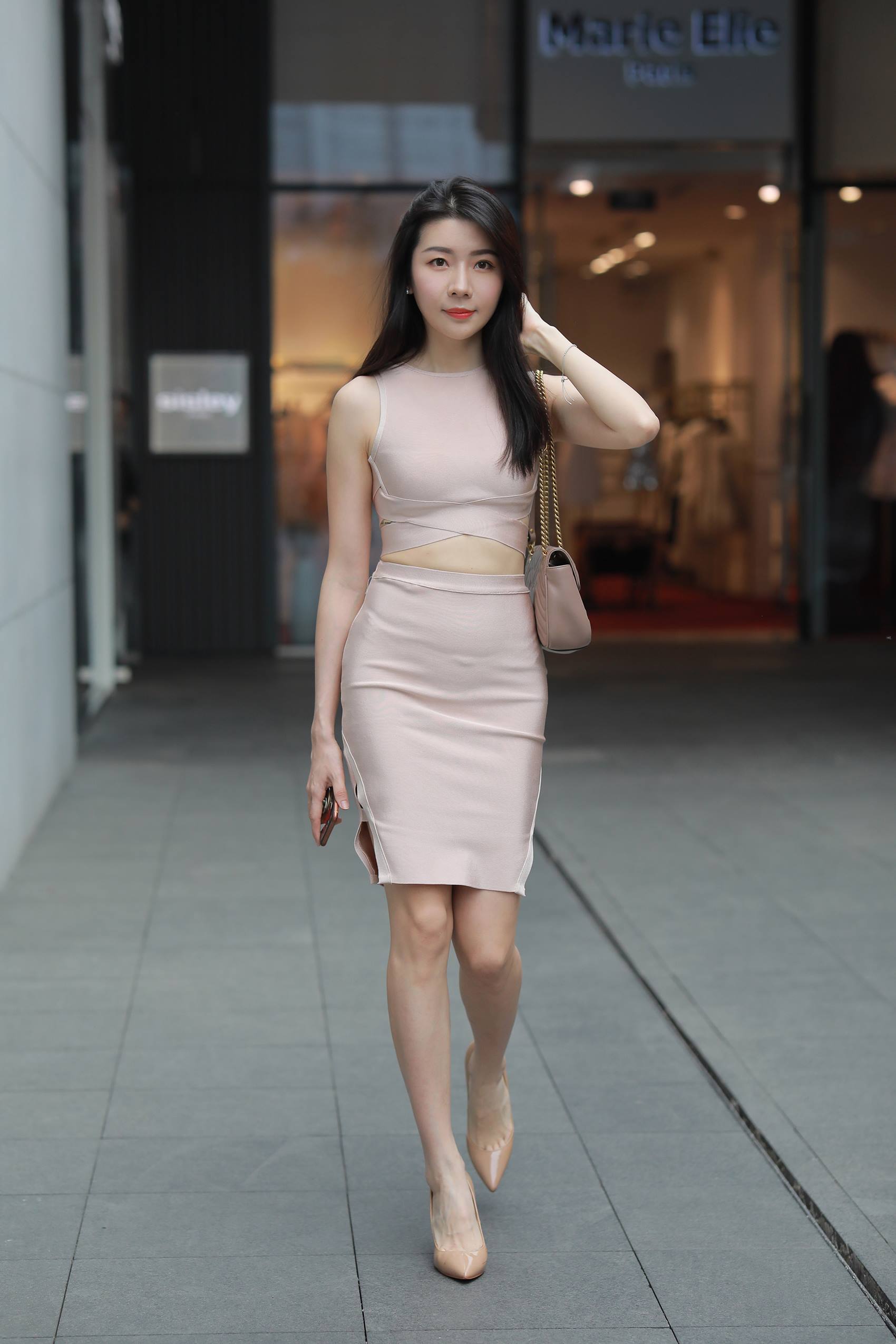 图片[7]-精选精选街拍作品 NO.1876 凯恩模拍作品 – 粉色裹身裙[52P]-草丛看图