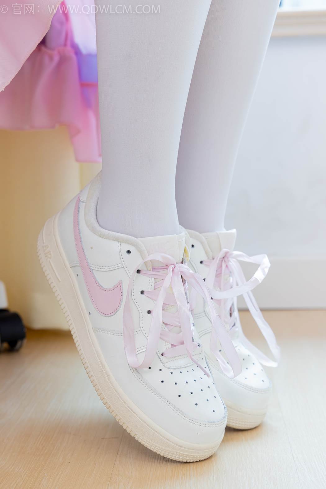 图片[6]-精选勿恋传媒 NO.2416 小曦-板鞋、厚白丝、女仆装[120P]-草丛看图