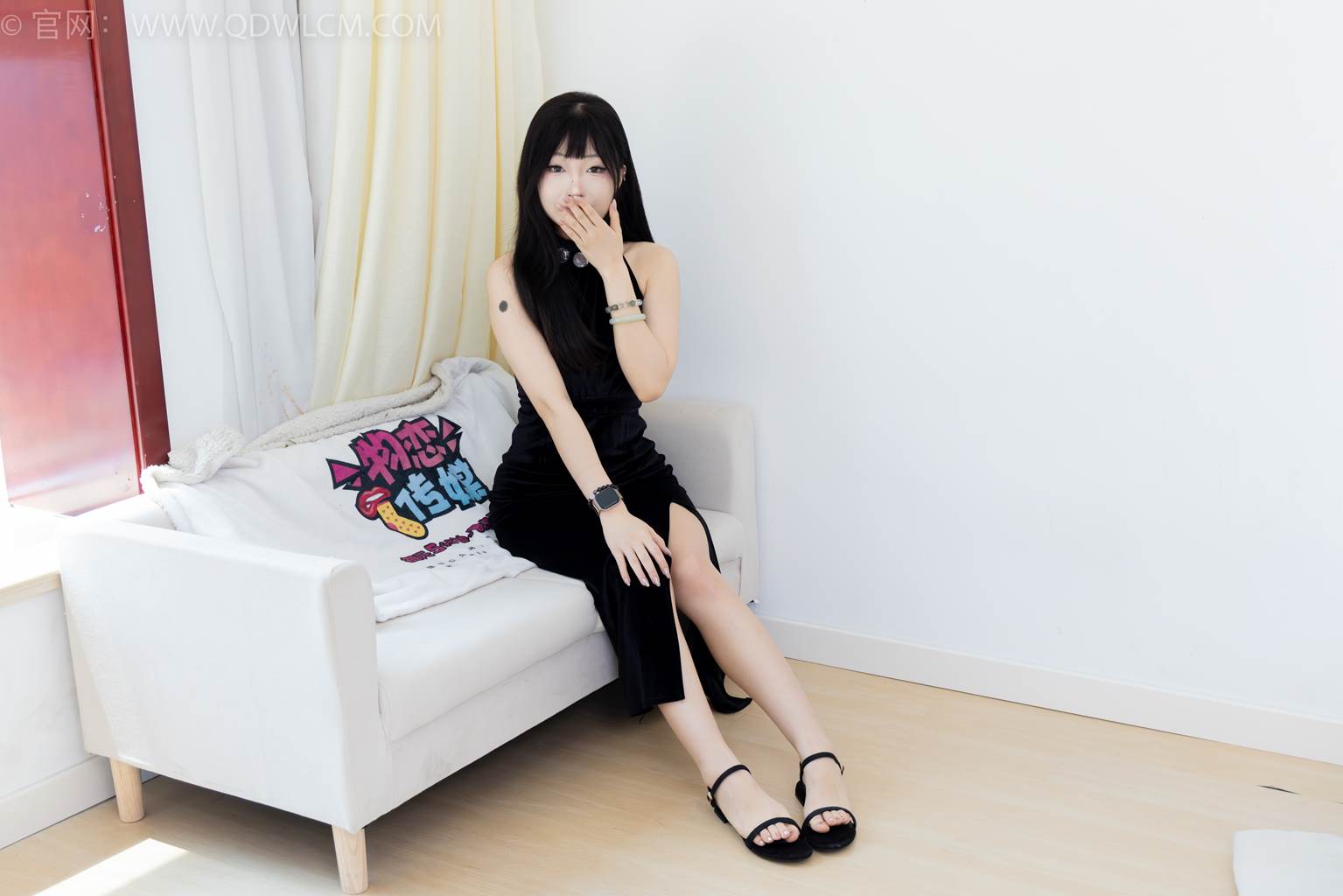 图片[4]-精选勿恋传媒 NO.2453 嘟嘟-三双平底凉鞋、薄黑丝、裸足[212P]-草丛看图