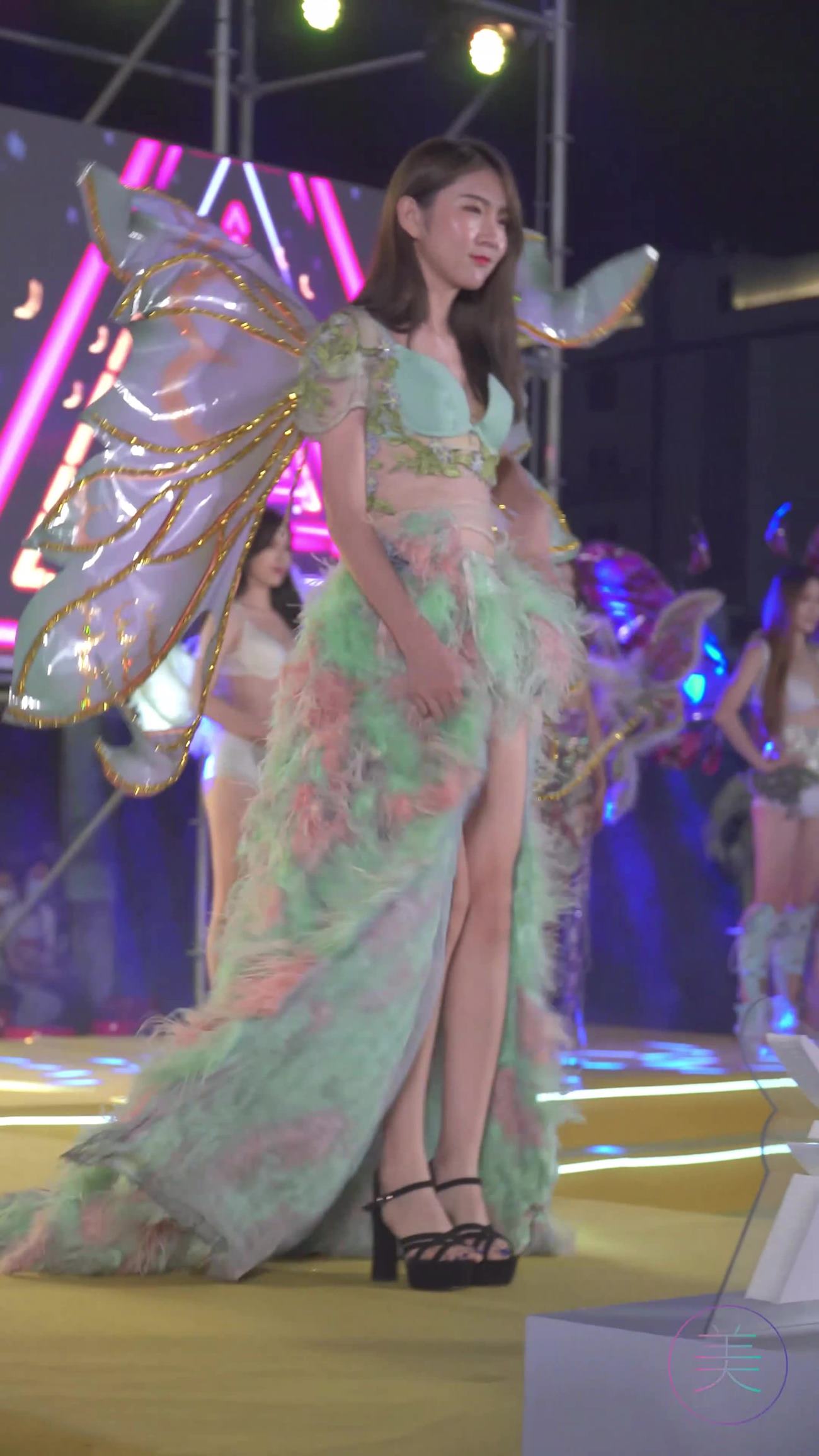 图片[2]-精选NO.0147 2021 广州安华汇维密内一秀 Victoria’s Secret Fashion[20P]-草丛看图