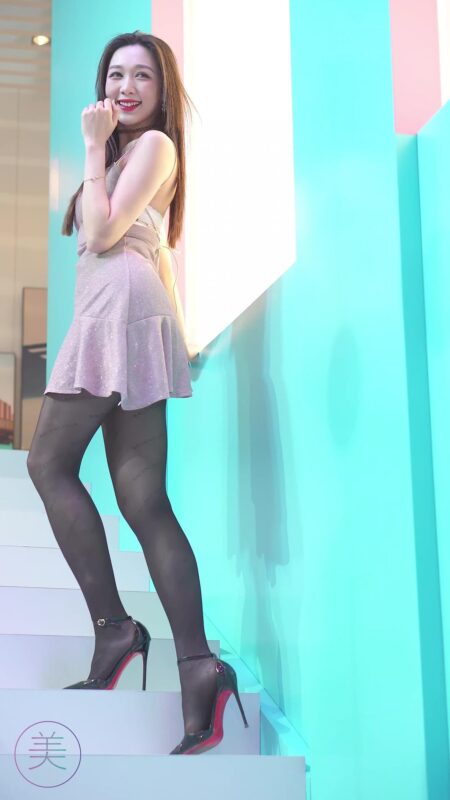 精选NO.0224 2021 广州车展 Racing Model 车模随拍13[20P]-草丛看图