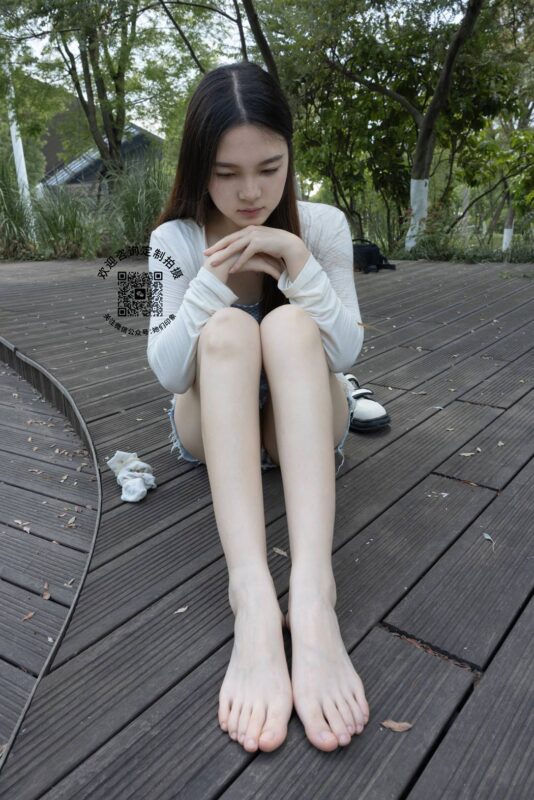 精选她们印象 NO.013 金麦[144P]-草丛看图