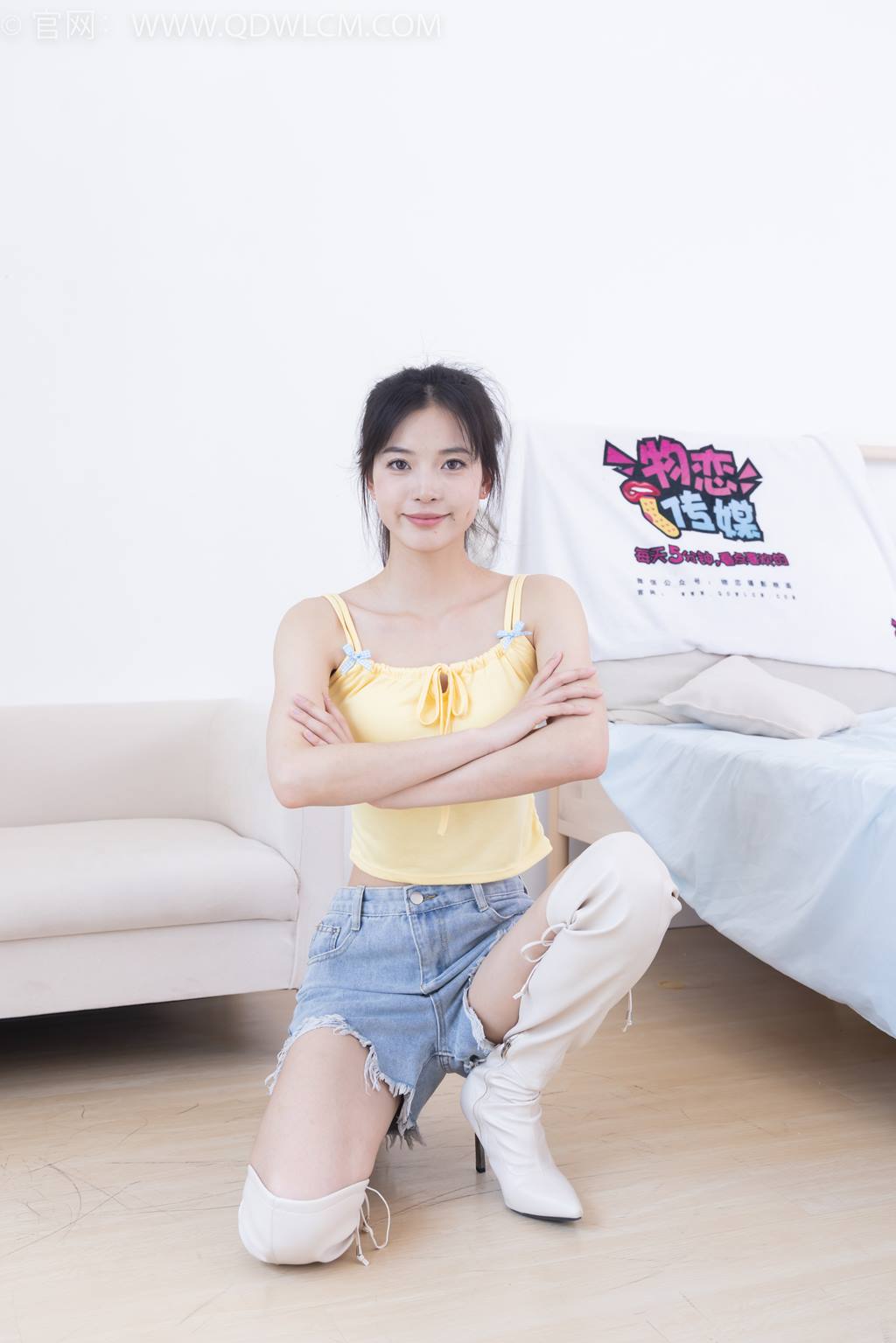 图片[3]-精选勿恋传媒 NO.2426 茯苓-长靴、白棉袜、裸足[135P]-草丛看图