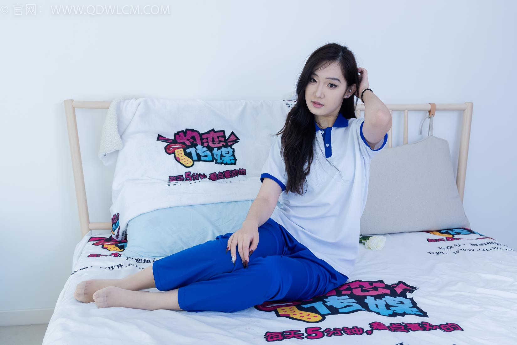 图片[8]-精选勿恋传媒 NO.2406 橙橙-帆布鞋、白棉袜、薄肉丝、校服裤里丝[138P]-草丛看图