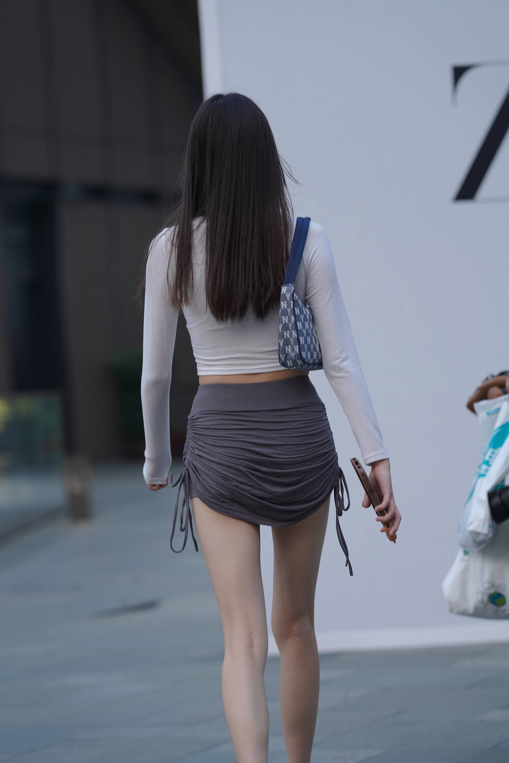 图片[2]-精选精选街拍作品 NO.1943 青春的气息长腿美女[92P]-草丛看图